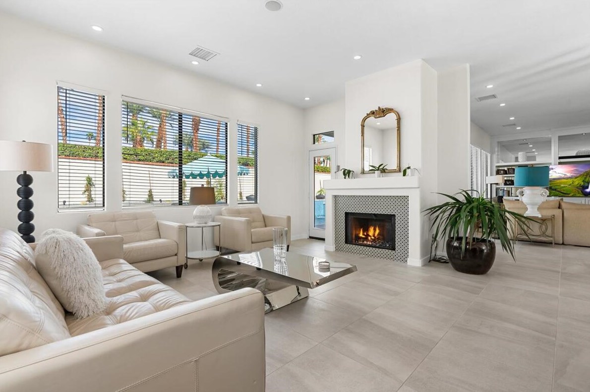 3 San Marino Cir, Rancho Mirage CA  92270-1910 exterior