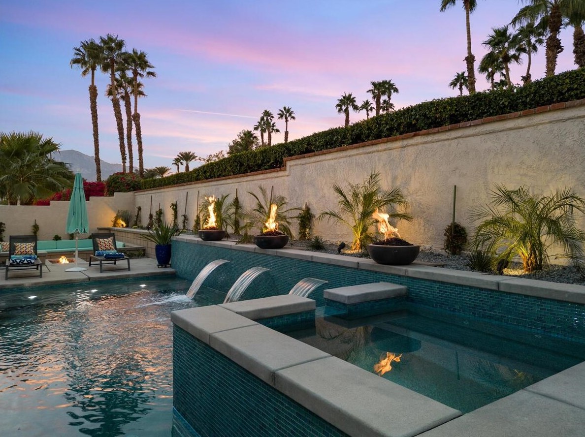 3 San Marino Cir, Rancho Mirage CA  92270-1910 exterior