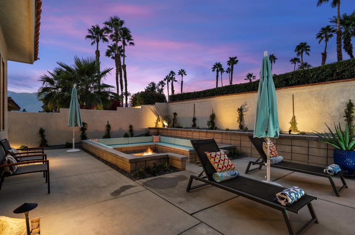 3 San Marino Cir, Rancho Mirage CA  92270-1910 exterior