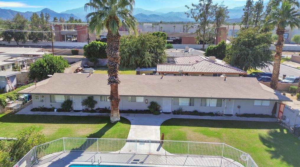 44440 Acacia Dr, Palm Desert, CA 92260-2726