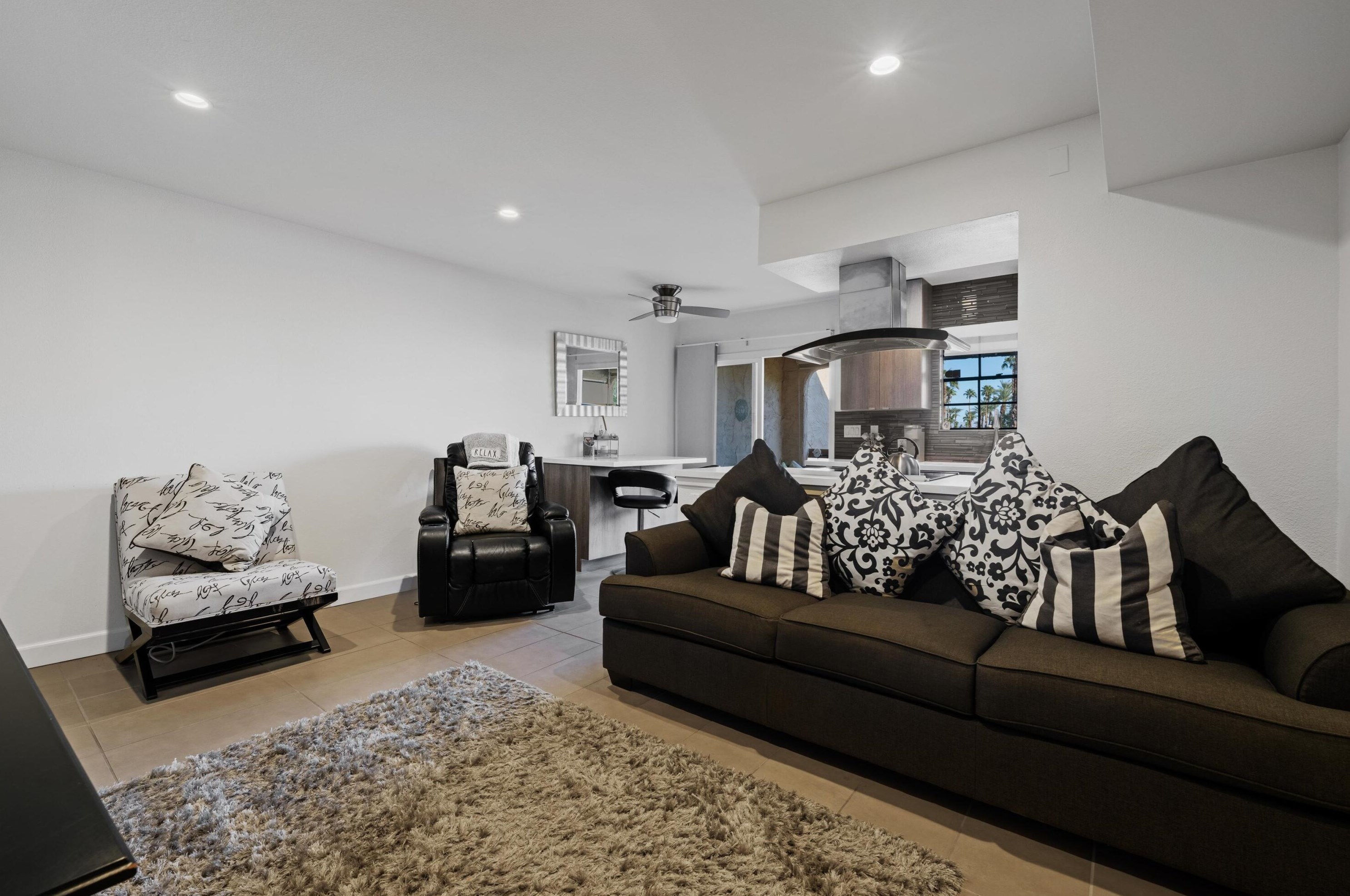 5300 E Waverly Dr #h6, Palm Springs, CA 92264
