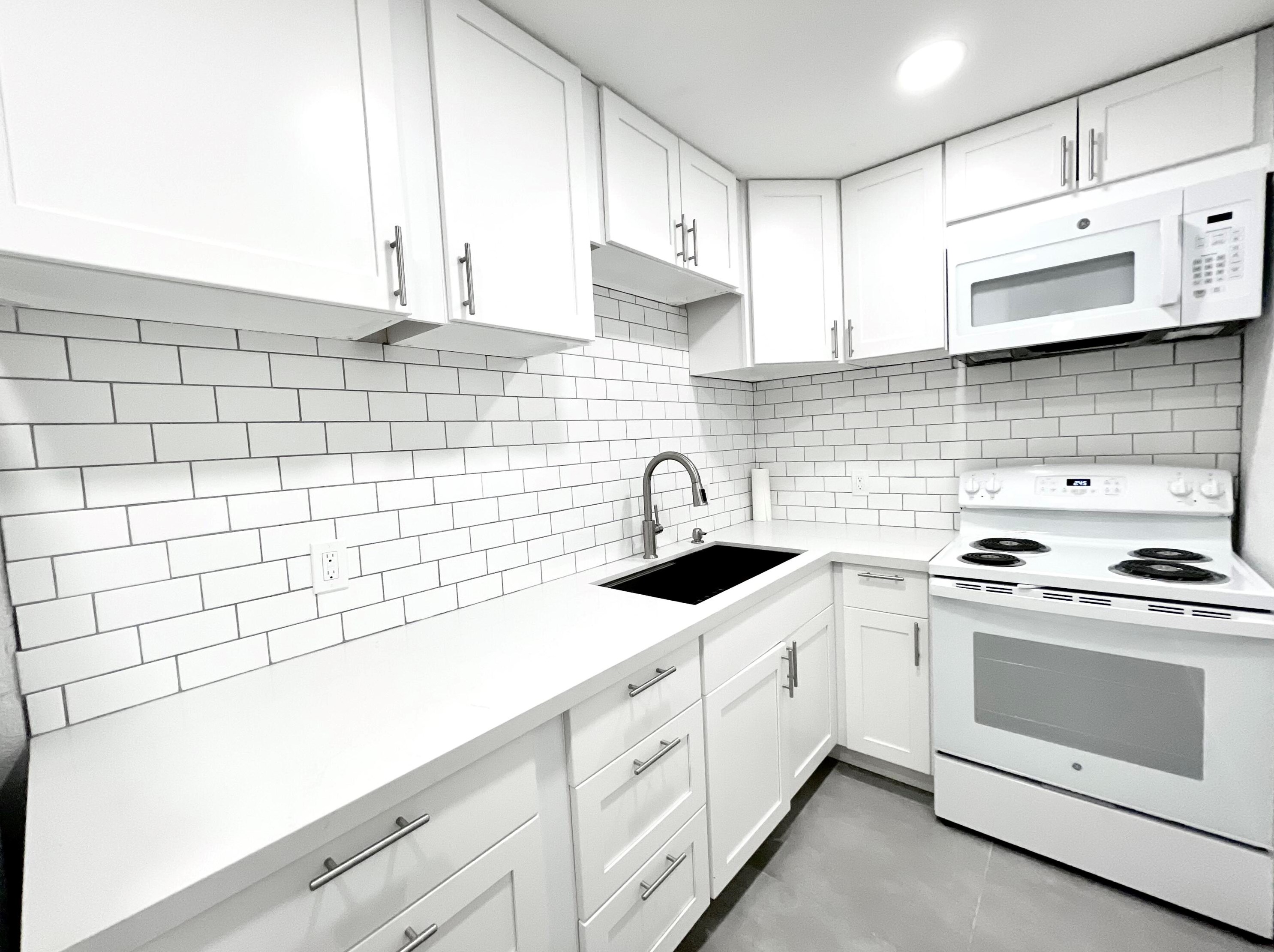 2825 N Los Felices Rd #108, Palm Springs, CA 92262