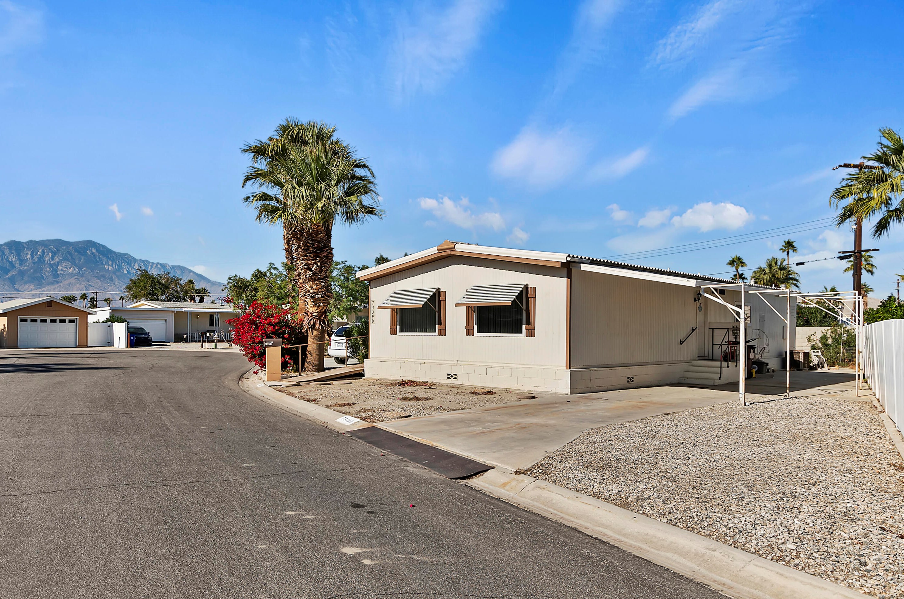 73390 Algonquin Pl, Thousand Palms, CA 92276-3744