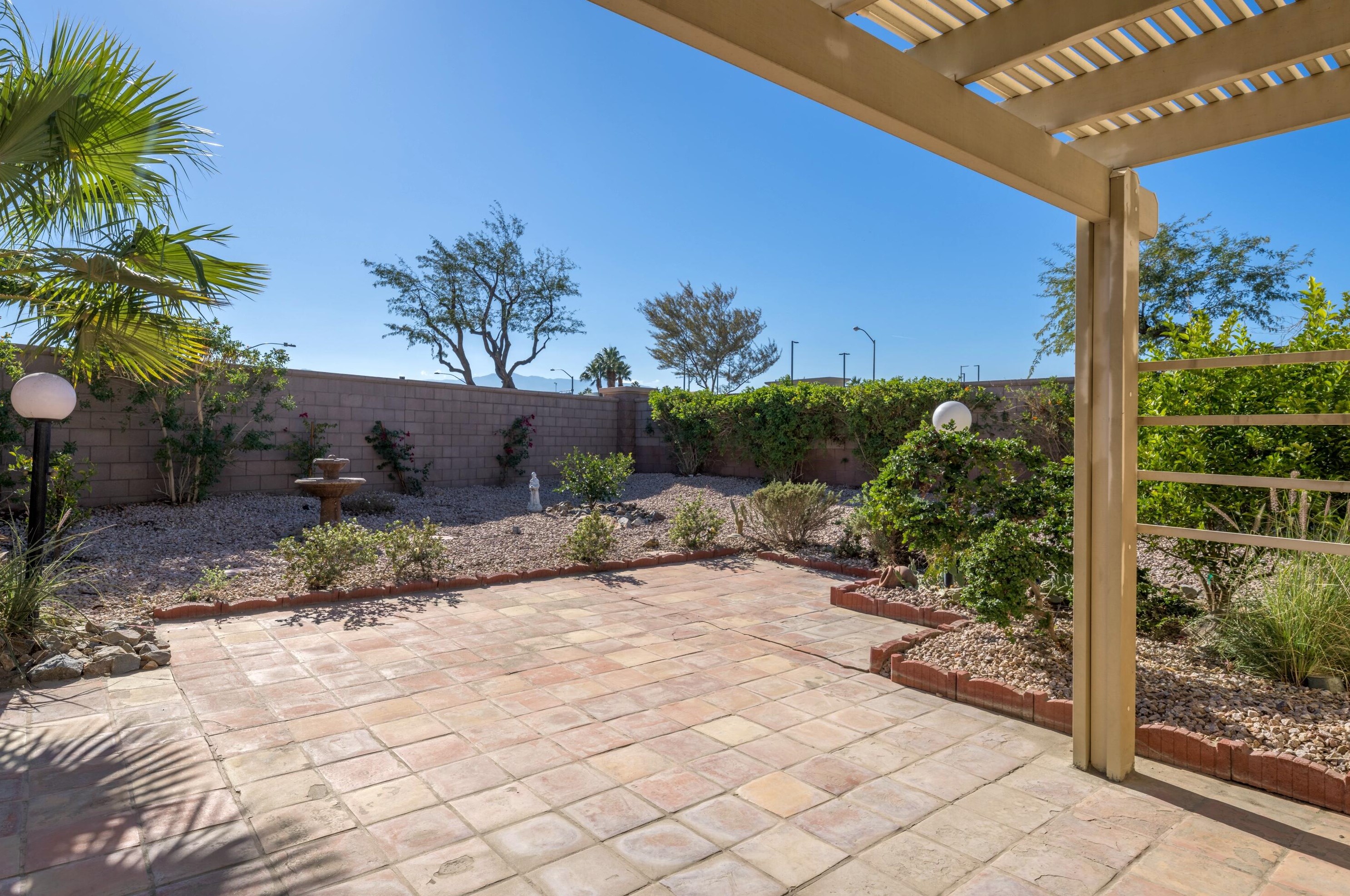78023 Deerbrook Cir, Palm Desert, CA 92211-1903
