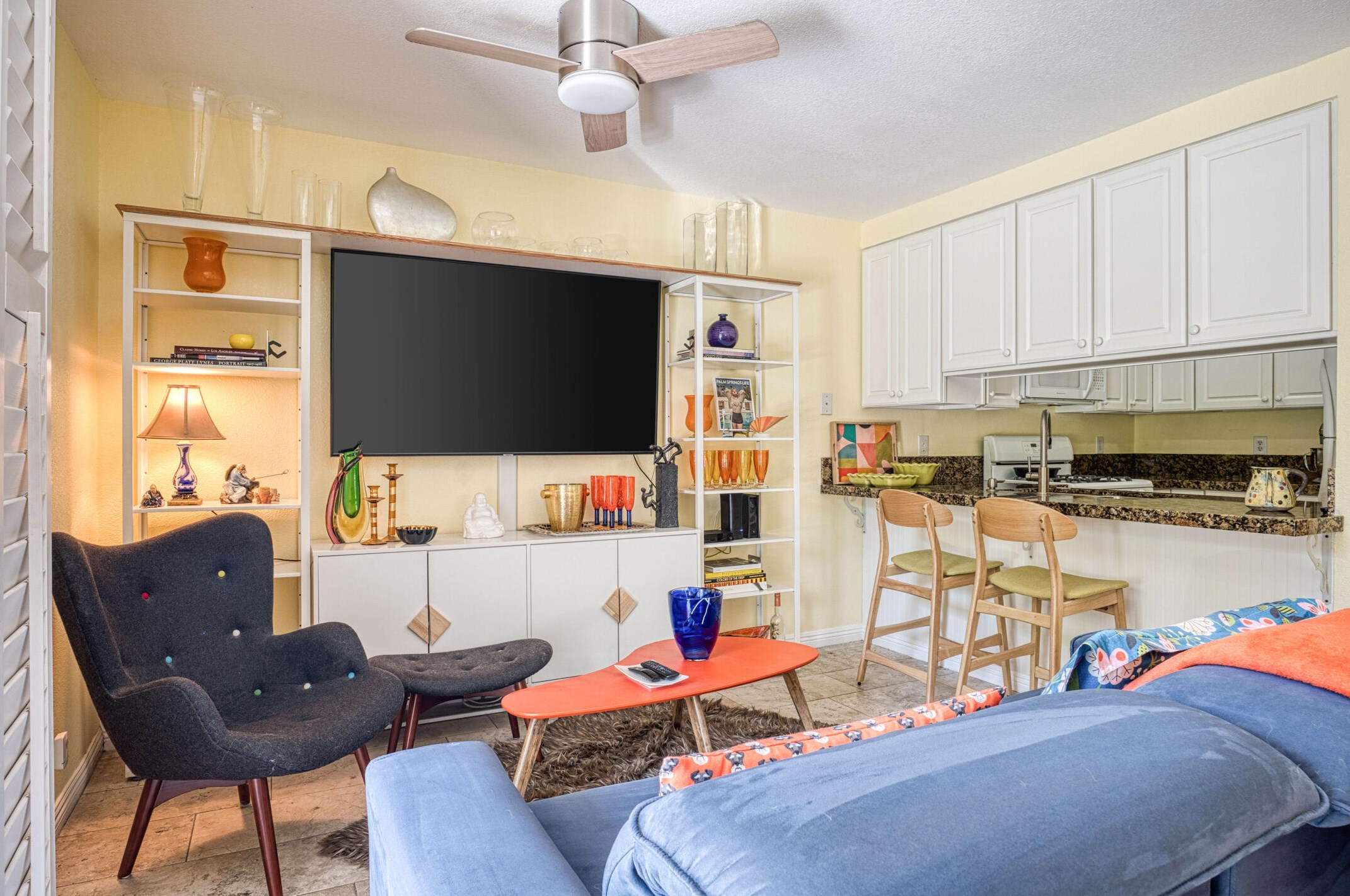 7 Lakeview Cir, Cathedral City CA  92234-6056 exterior