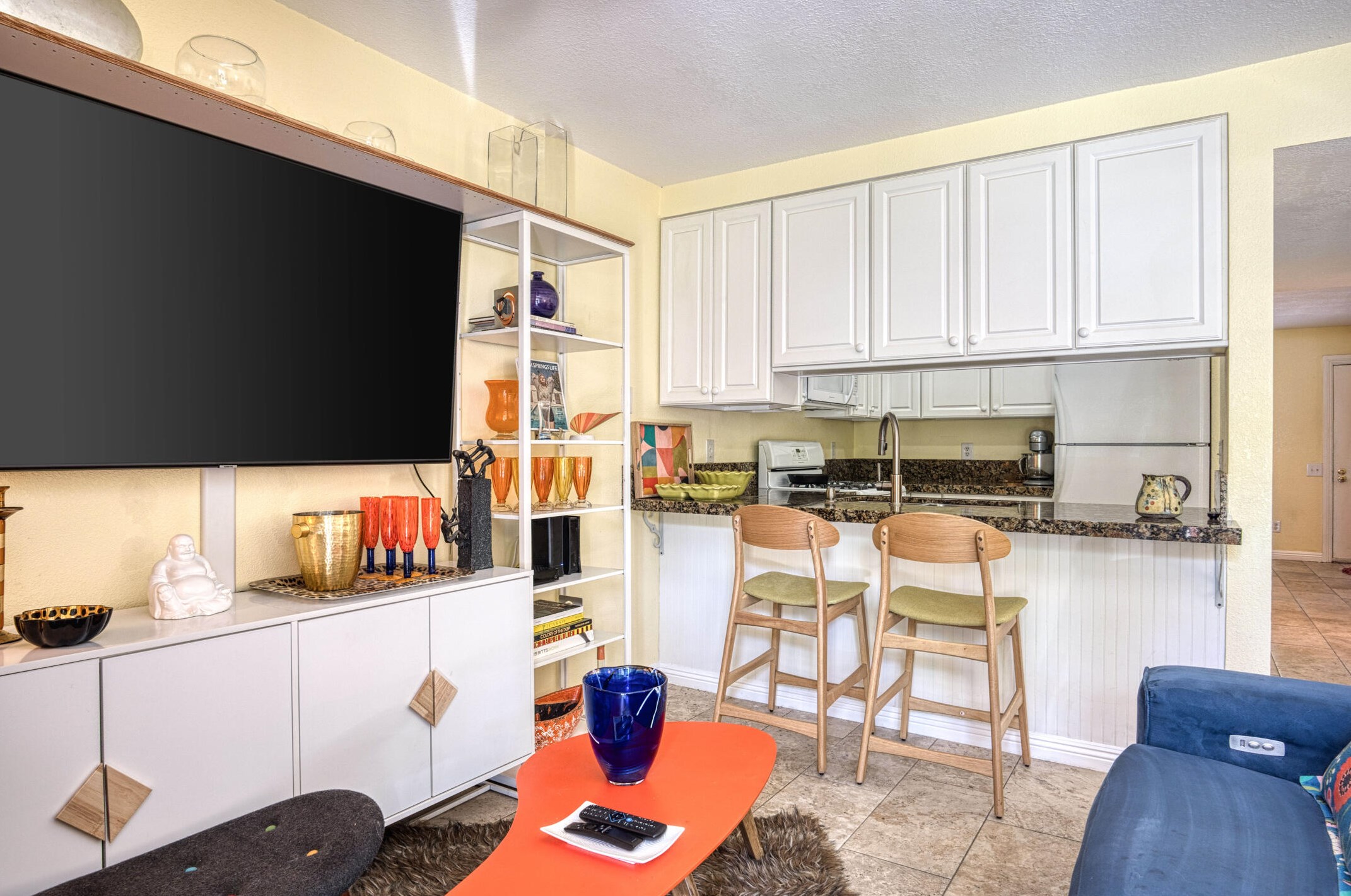 7 Lakeview Cir, Cathedral City CA  92234-6056 exterior