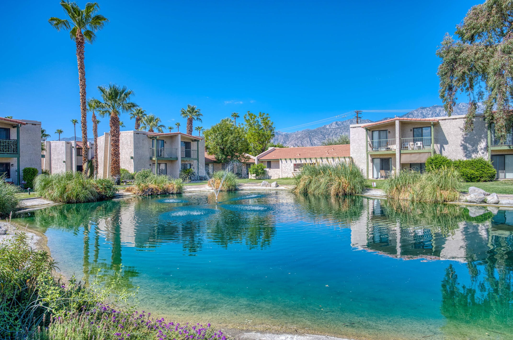 7 Lakeview Cir, Cathedral City CA  92234-6056 exterior