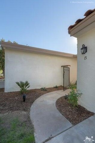 15 Torremolinos Dr, Rancho Mirage CA  92270-4838 exterior