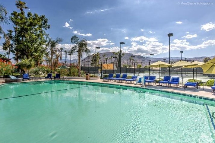 15 Torremolinos Dr, Rancho Mirage CA  92270-4838 exterior