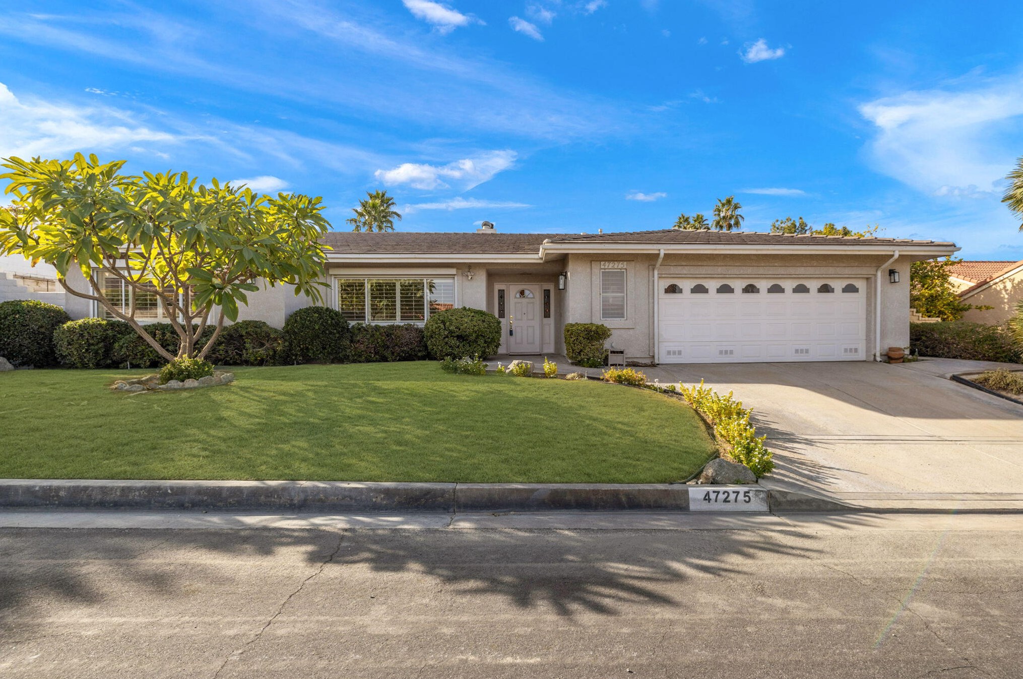 47275 Blazing Star Ln, Palm Desert, CA 92260-6077