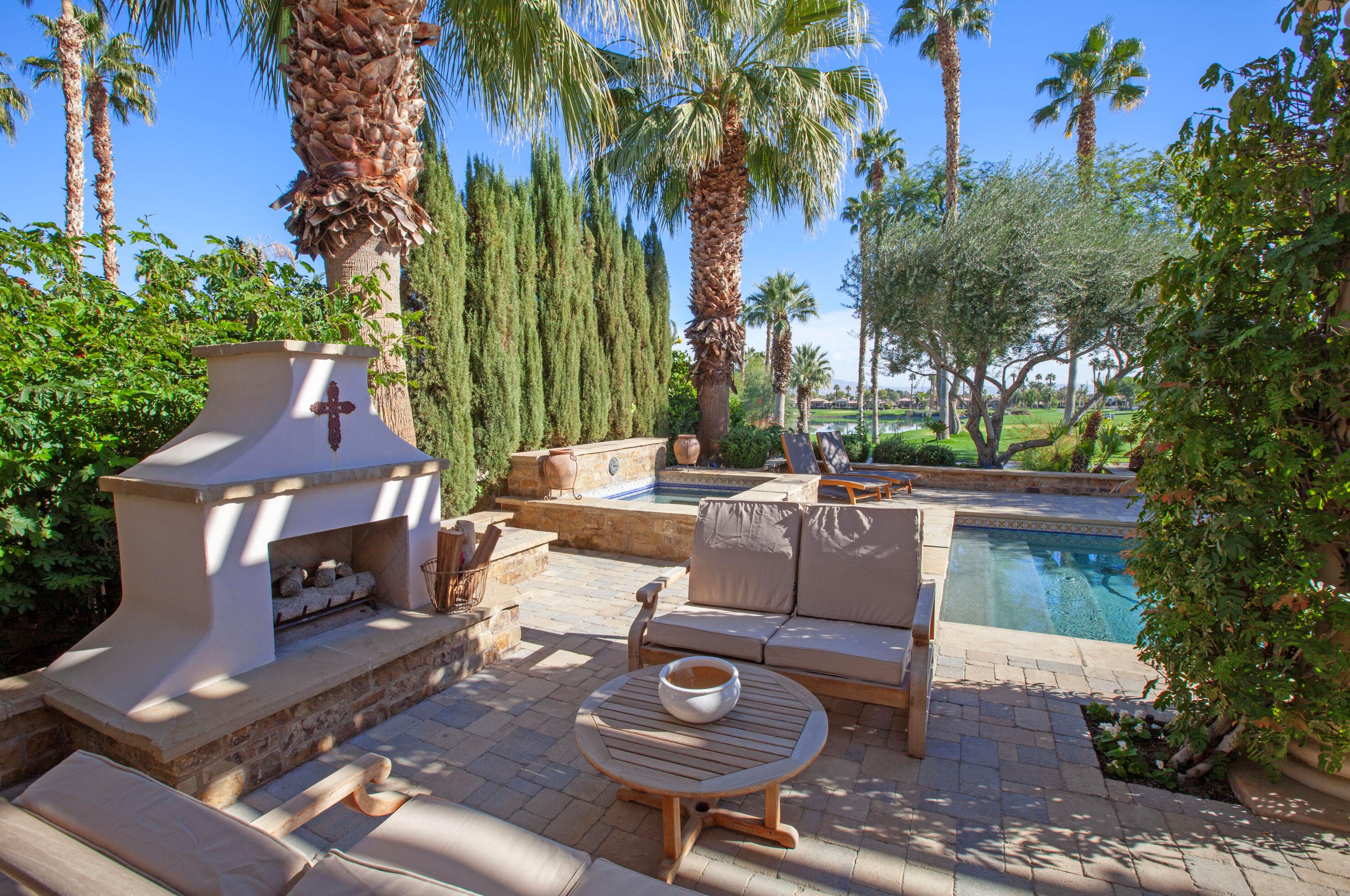 49270 Vista Estrella, La Quinta, CA 92253