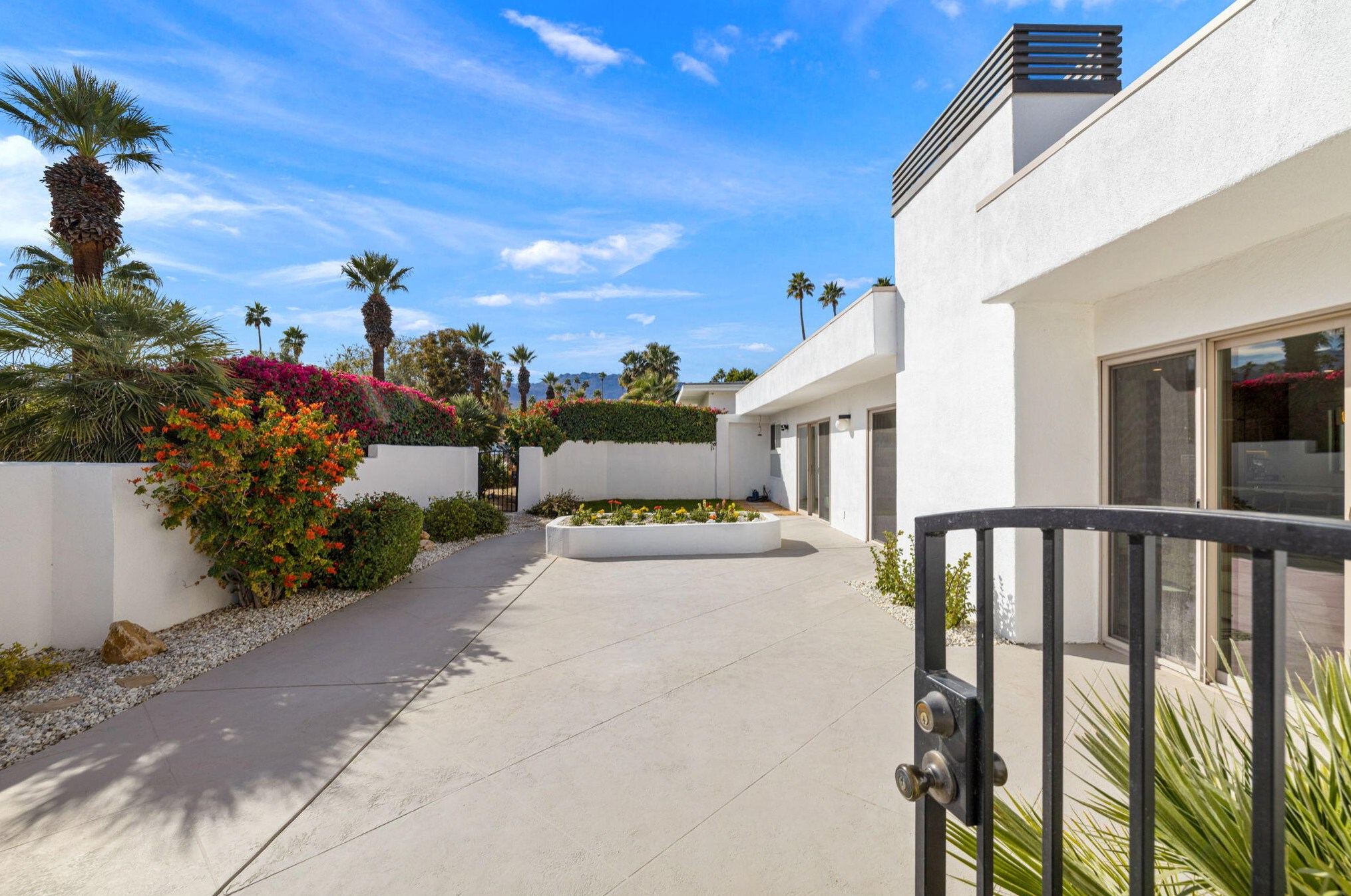 47946 Silver Spur Trl, Palm Desert CA  92260-6117 exterior