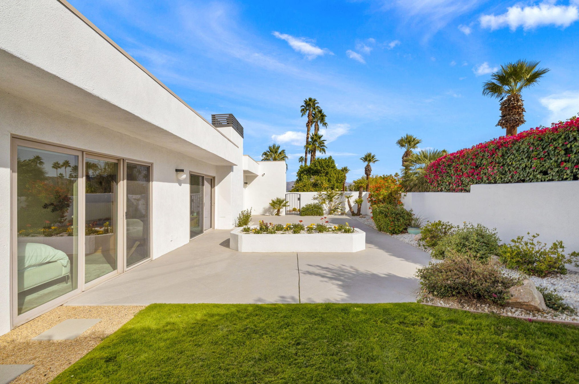 47946 Silver Spur Trl, Palm Desert CA  92260-6117 exterior