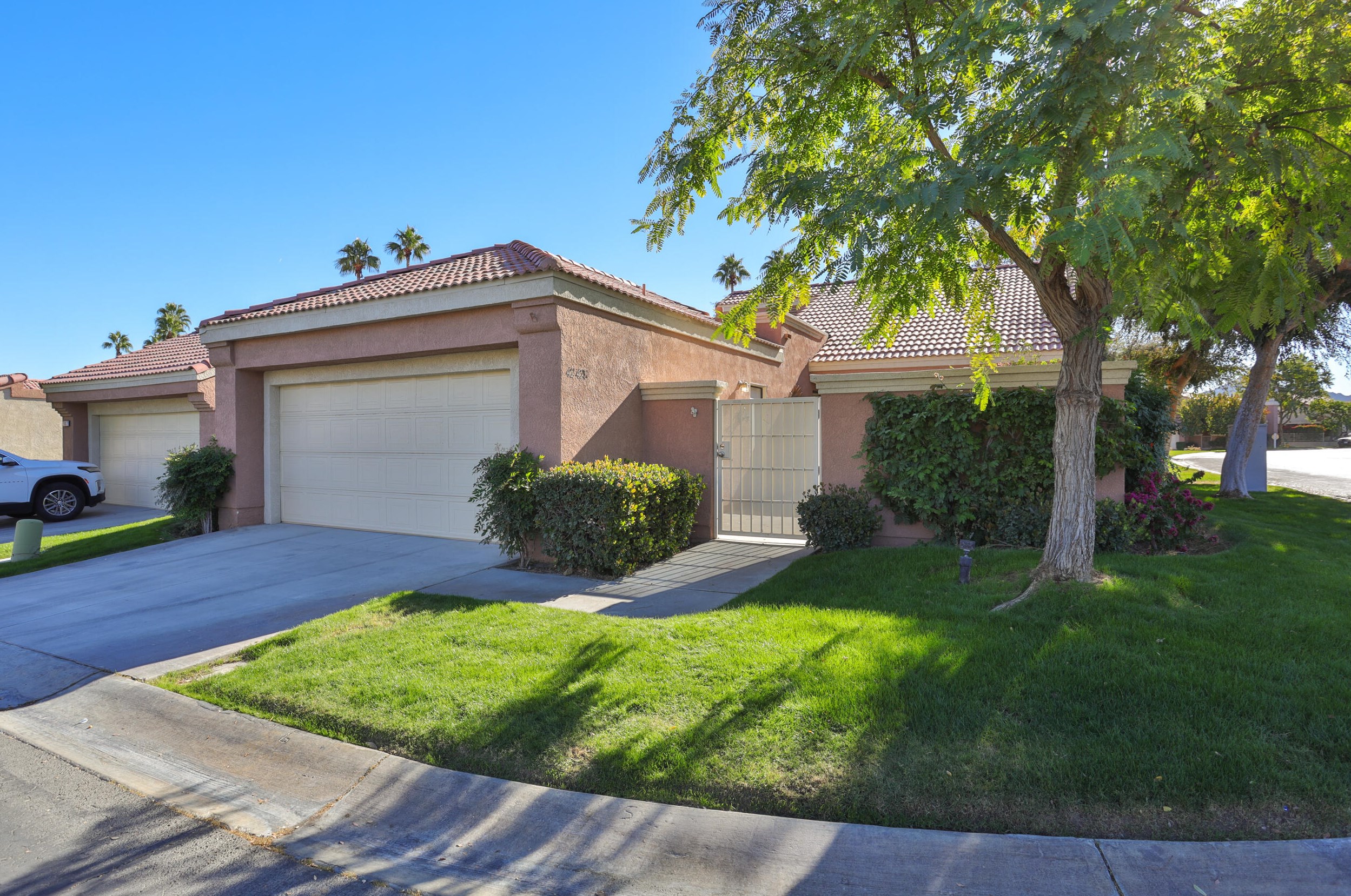 42428 Liolios Dr, Palm Desert, CA 92211-7650