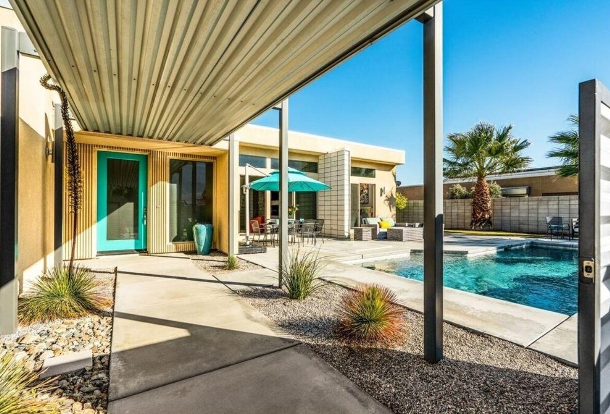 3030 Avenida Caballeros, Palm Springs, CA 92262-2390