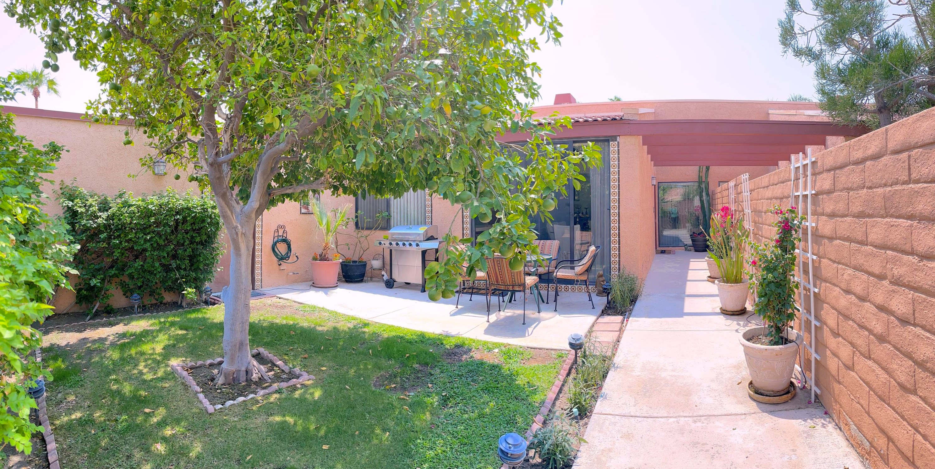 395 Dominguez Rd, Palm Springs, CA 92262-1114