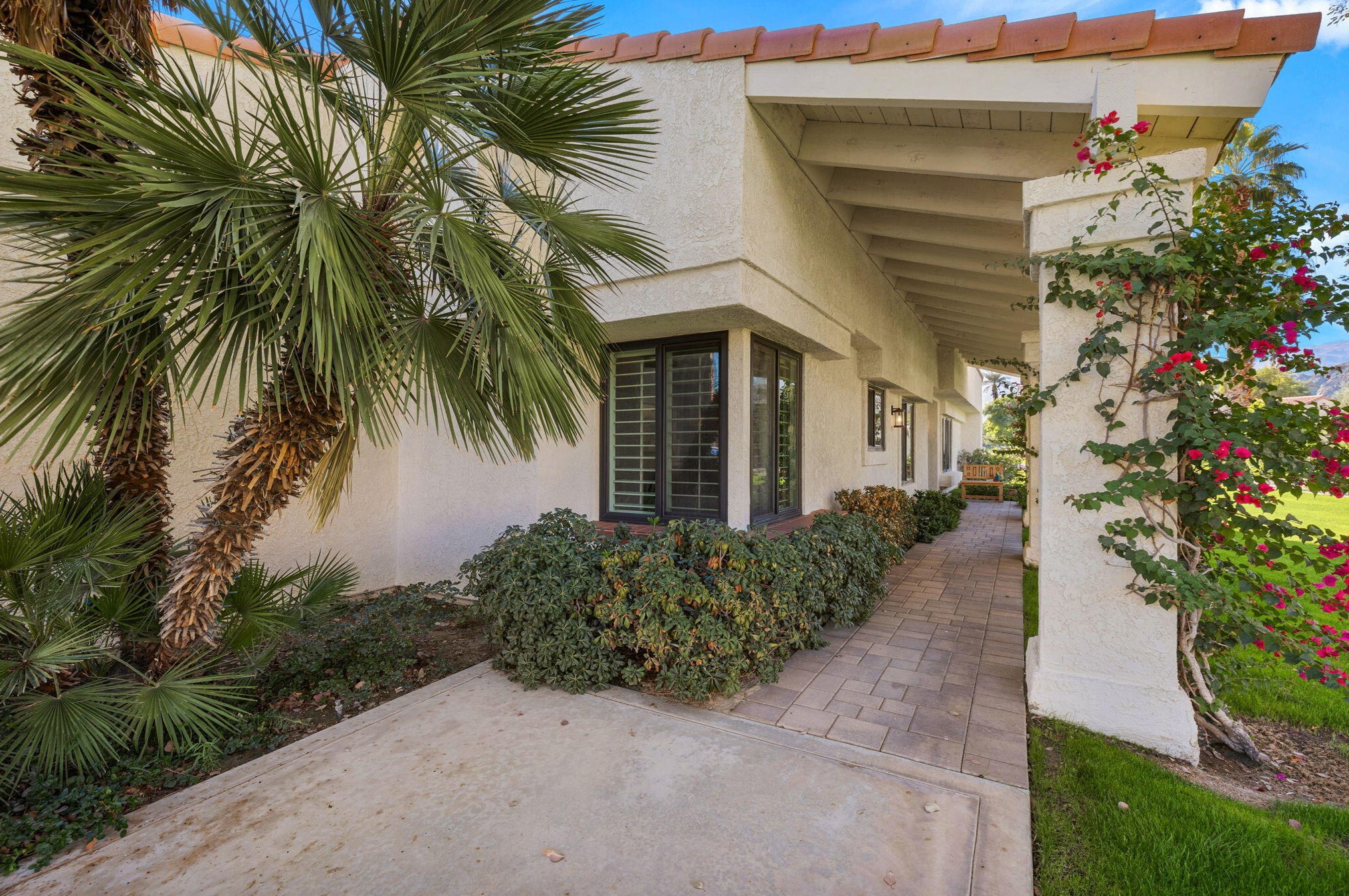 77551 Los Arboles Dr, La Quinta CA  92253-2617 exterior