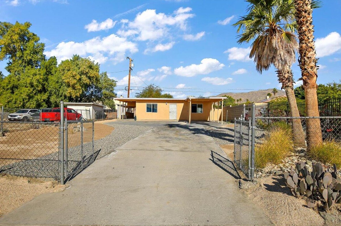 66032 3rd St, Desert Hot Springs, CA 92240
