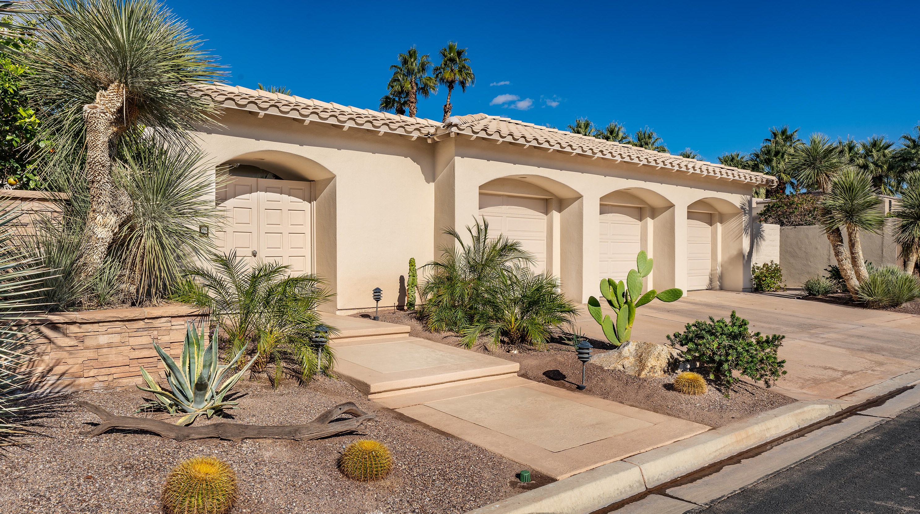 77290 Black Mountain Trl, Palm Desert, CA 92210-9183