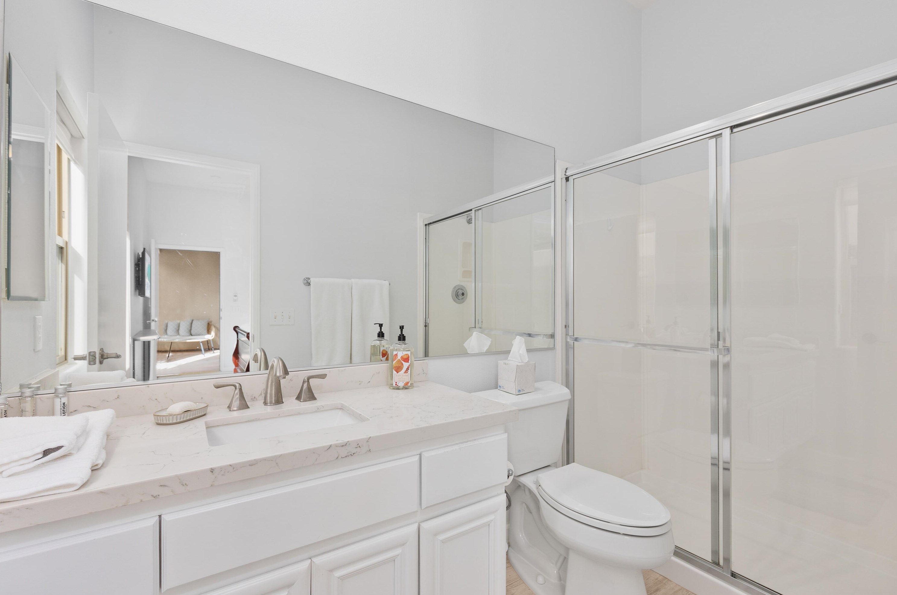 166 Kavenish Dr, Rancho Mirage CA  92270-3244 exterior