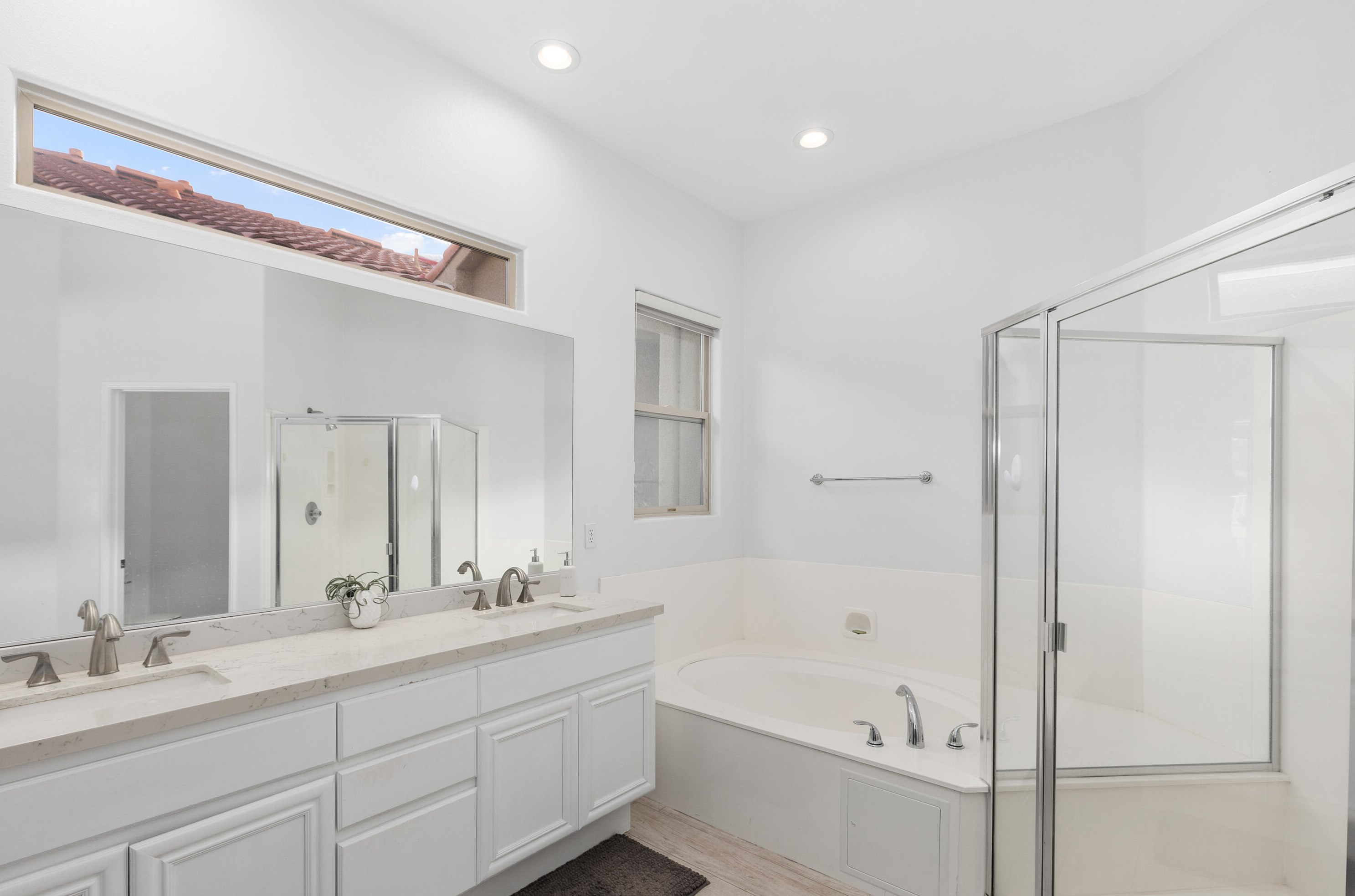 166 Kavenish Dr, Rancho Mirage CA  92270-3244 exterior