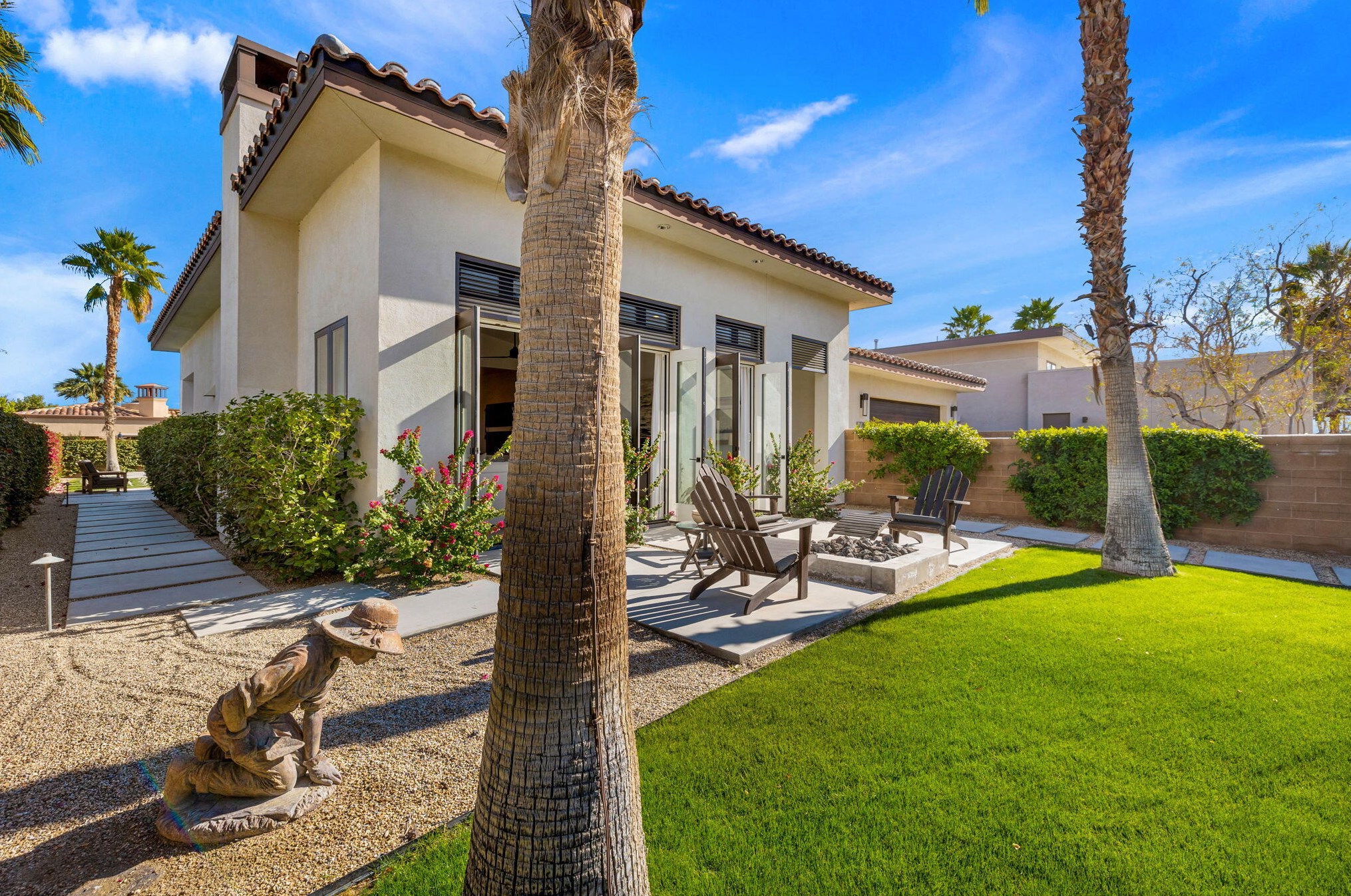 57768 Salida Del Sol, La Quinta CA  92253-8186 exterior