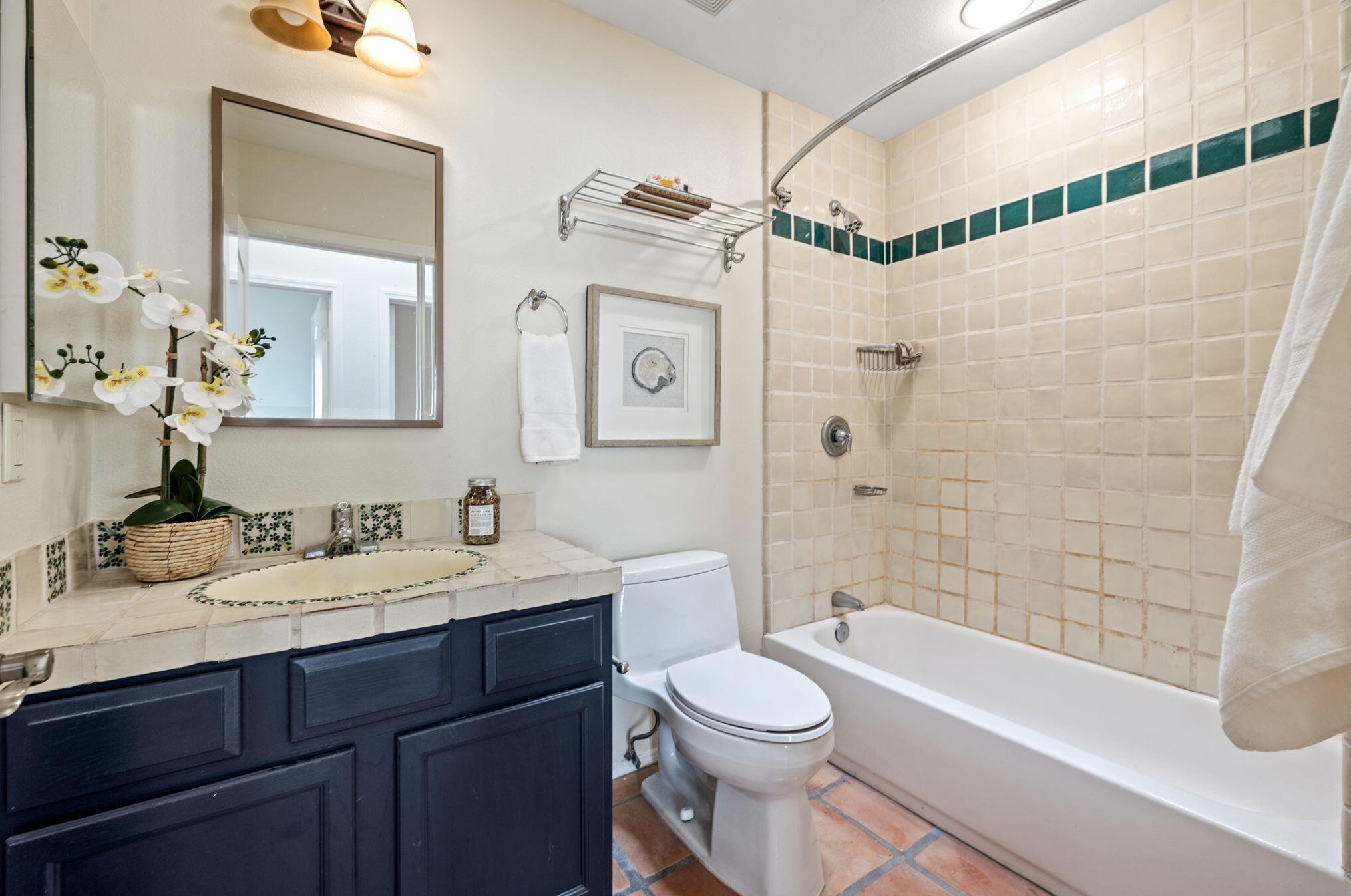 54450 Avenida Alvarado, La Quinta CA  92253-3690 exterior