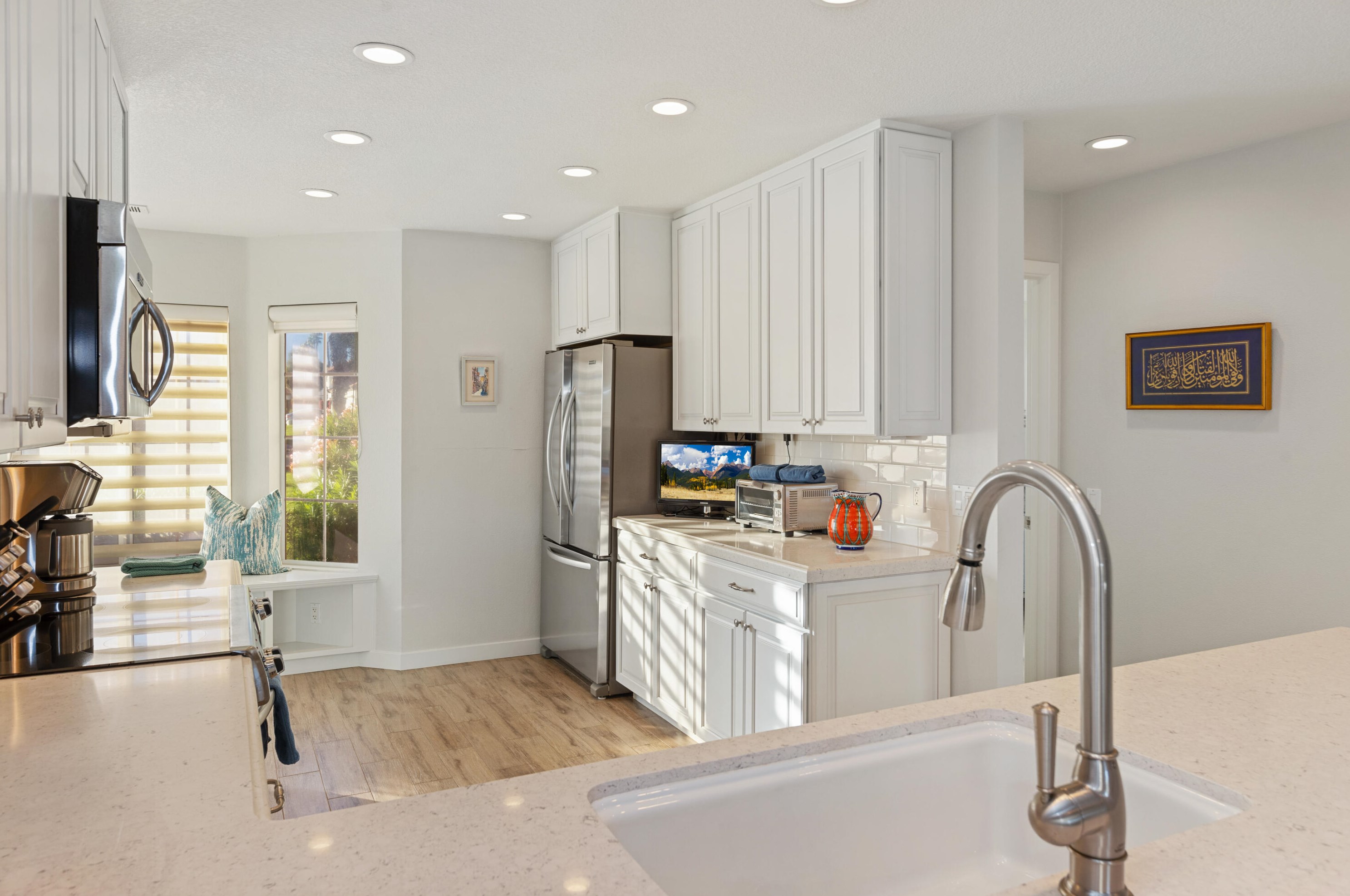 258 Vista Royale Cir, Palm Desert, CA 92211-1734
