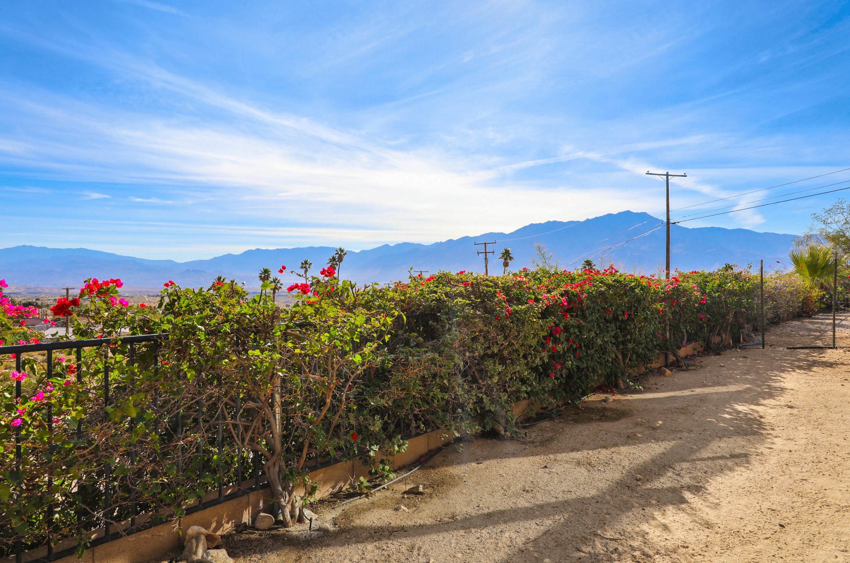 12463 Redbud Rd, Desert Hot Springs CA  92240-4346 exterior