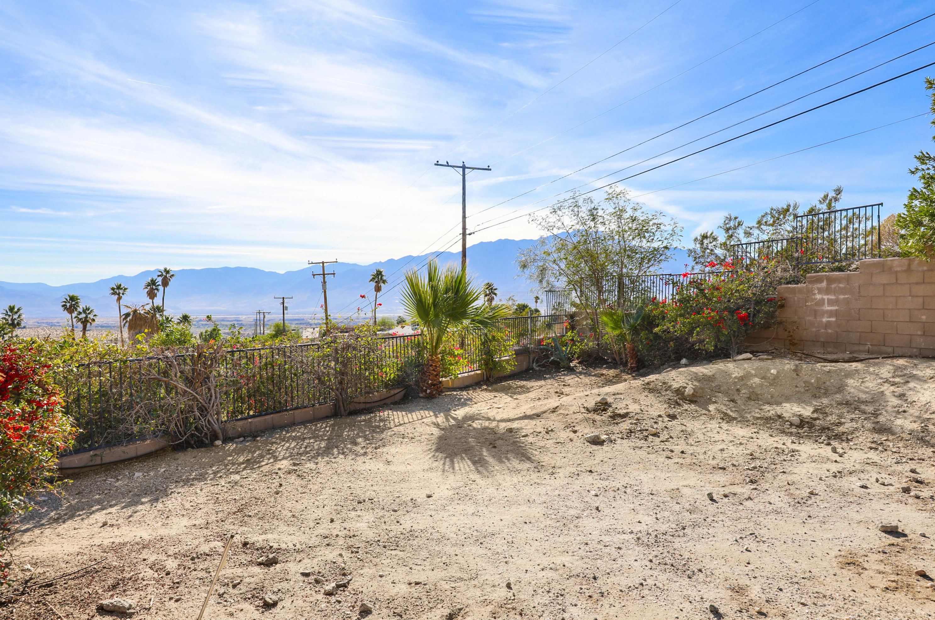 12463 Redbud Rd, Desert Hot Springs CA  92240-4346 exterior