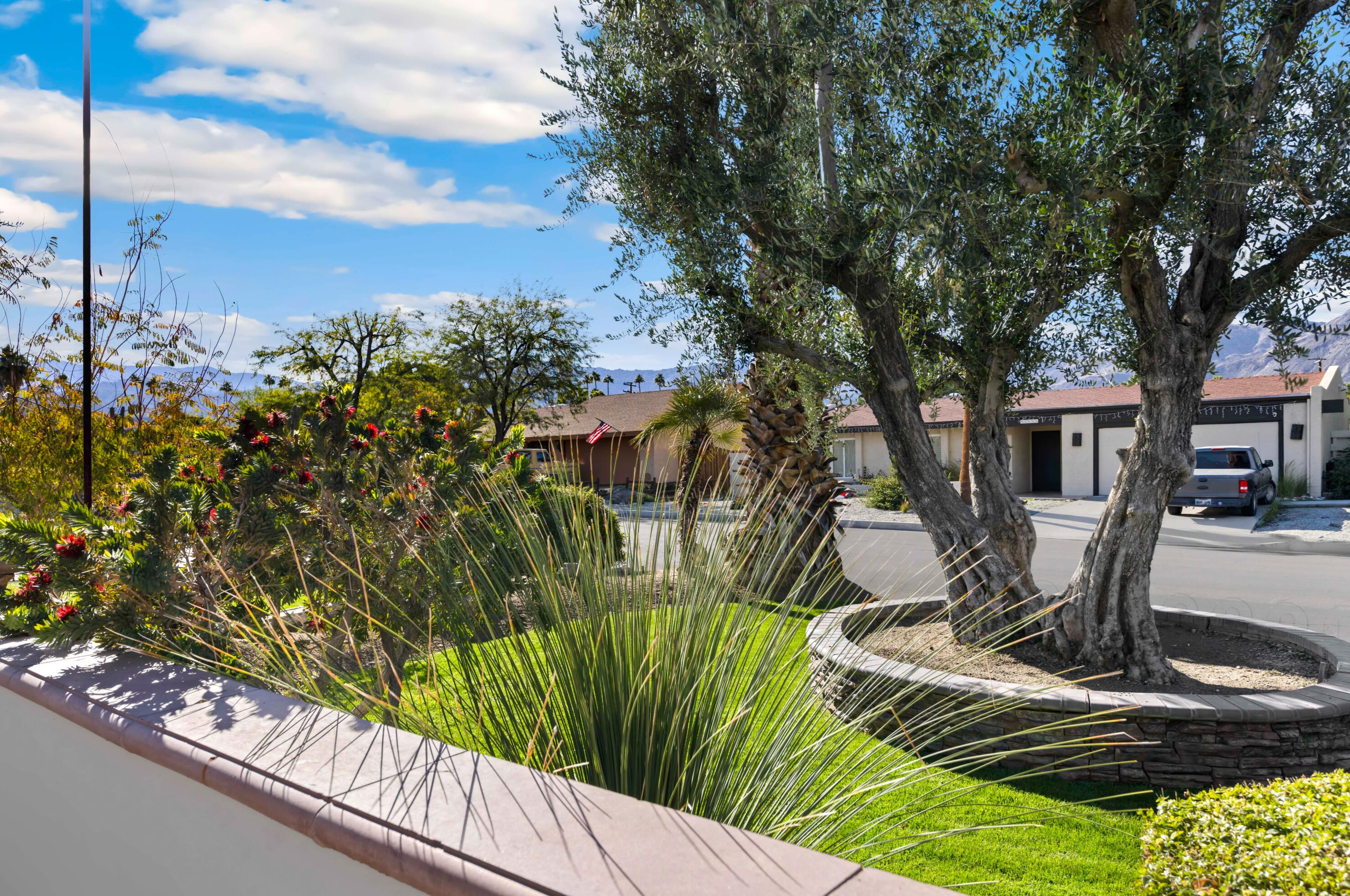 45700 Mountain View Ave, Palm Desert, CA 92260-4855