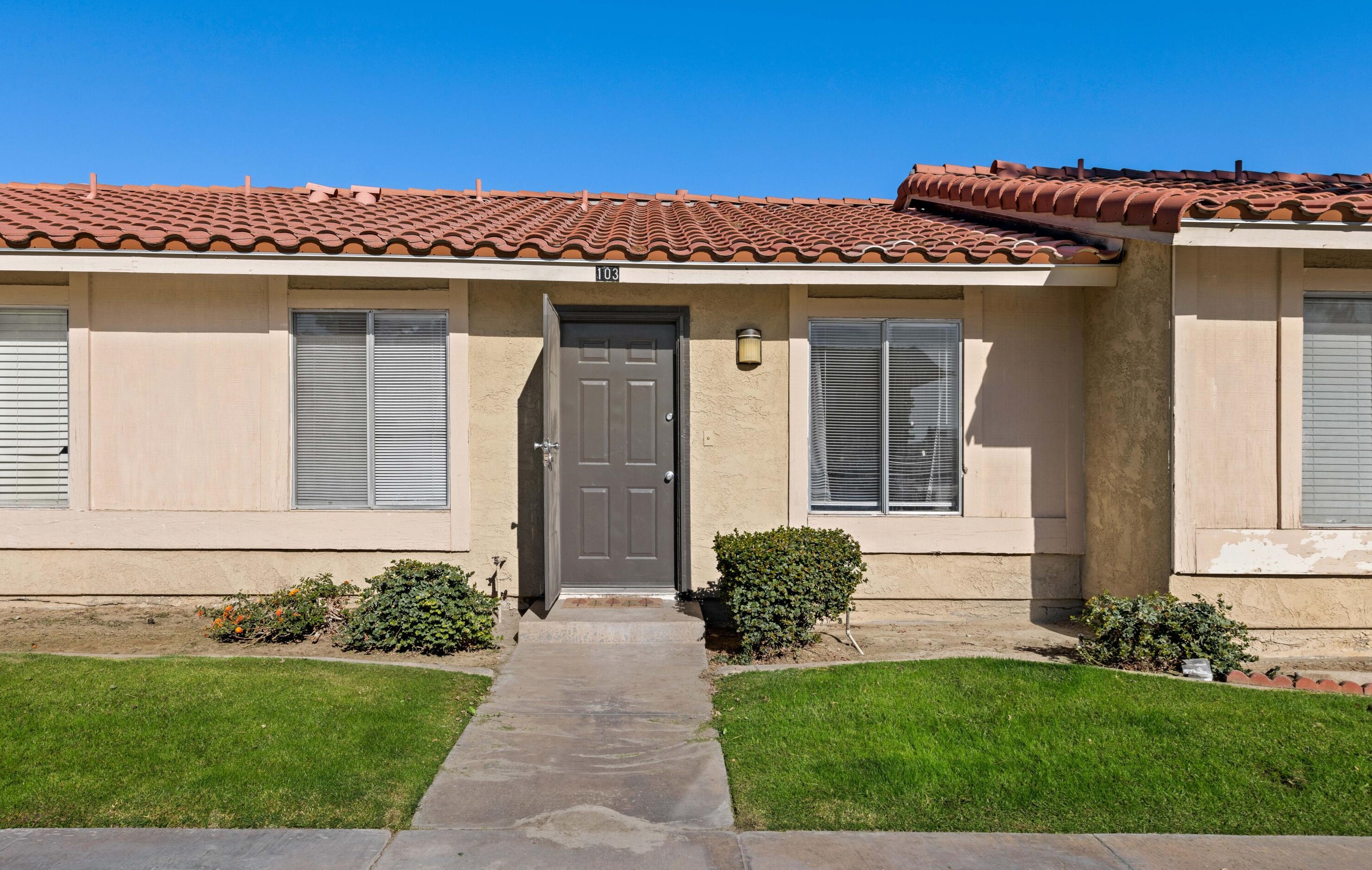 82567 Ave 48 #103, Indio, CA 92201