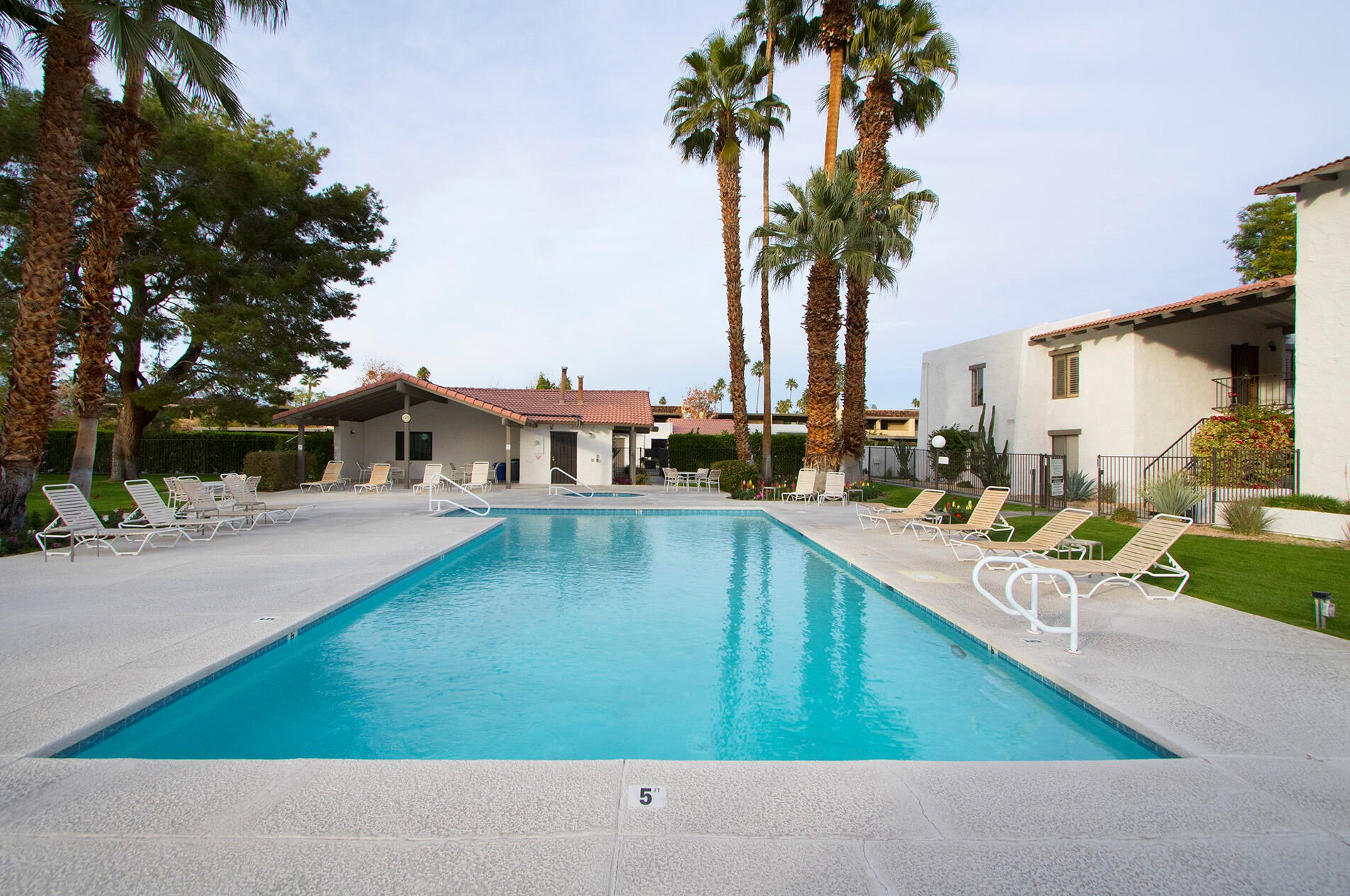1050 E Ramon Road #64, Palm Springs, CA 92264