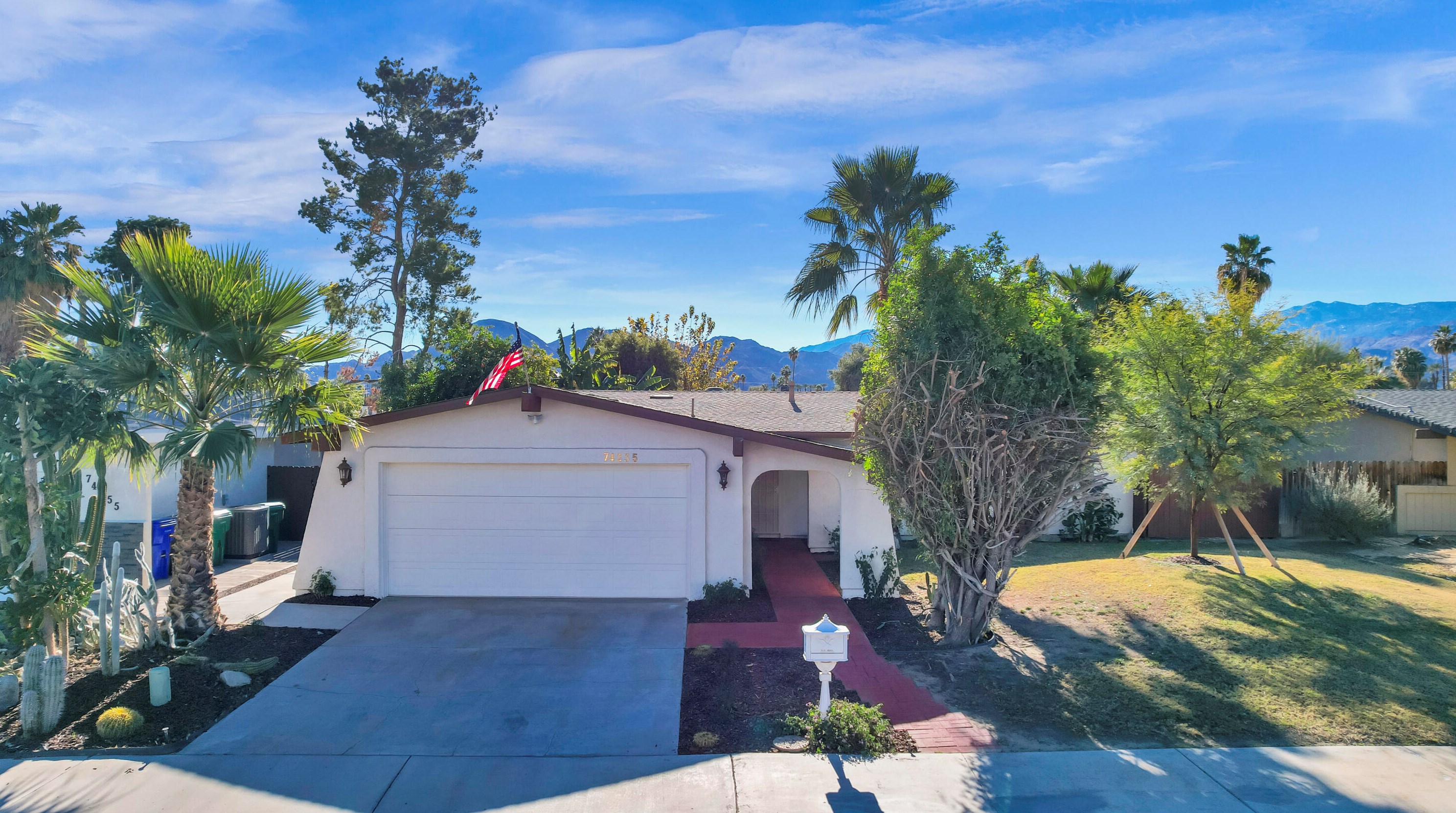 74235 Primrose Dr, Palm Desert, CA 92260-2639