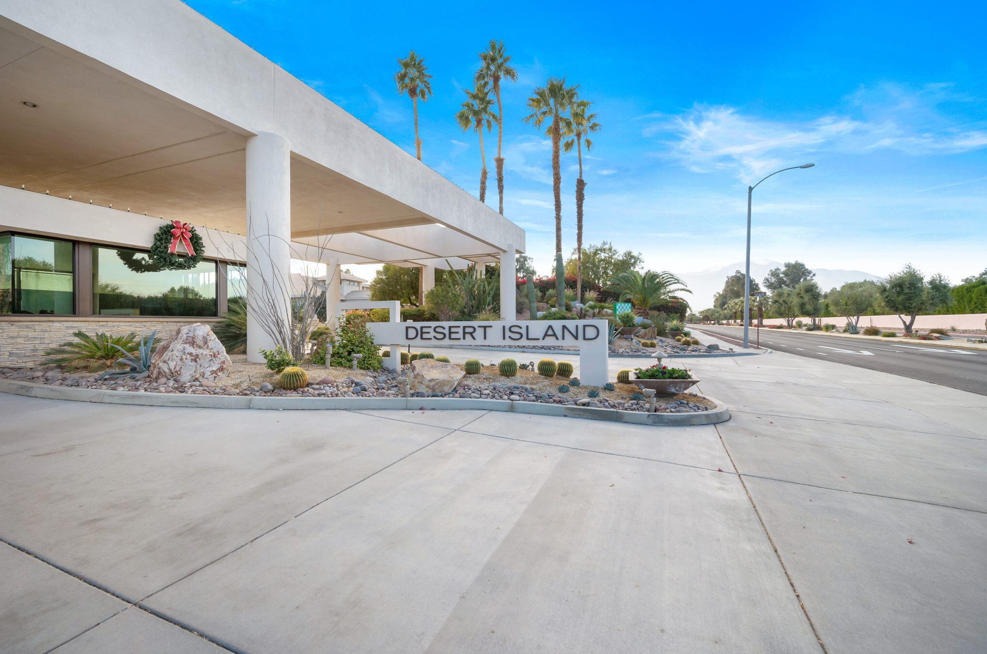 900 Island Dr #112, Rancho Mirage, CA 92270