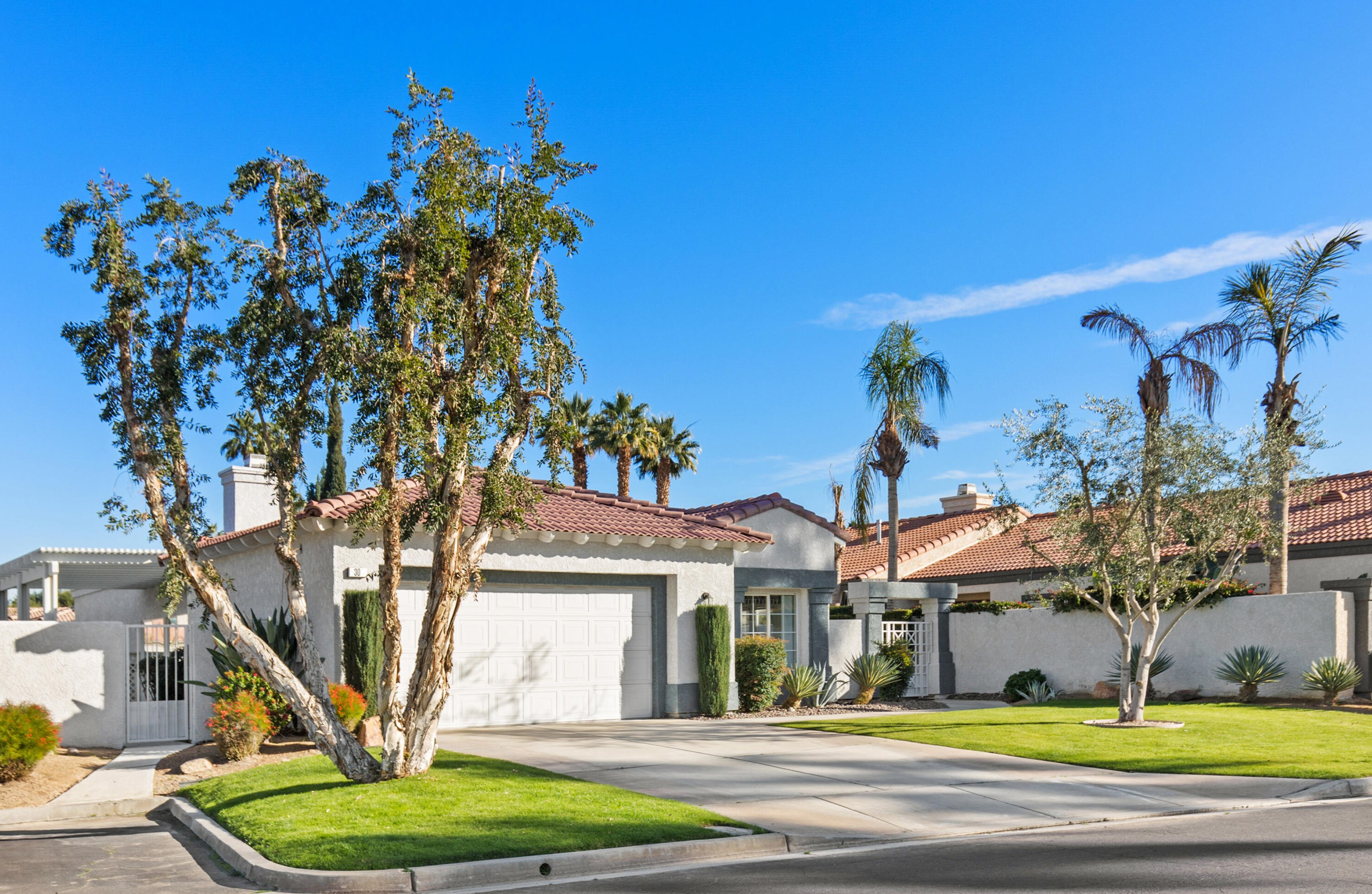 30 Florentina Dr, Rancho Mirage, CA 92270