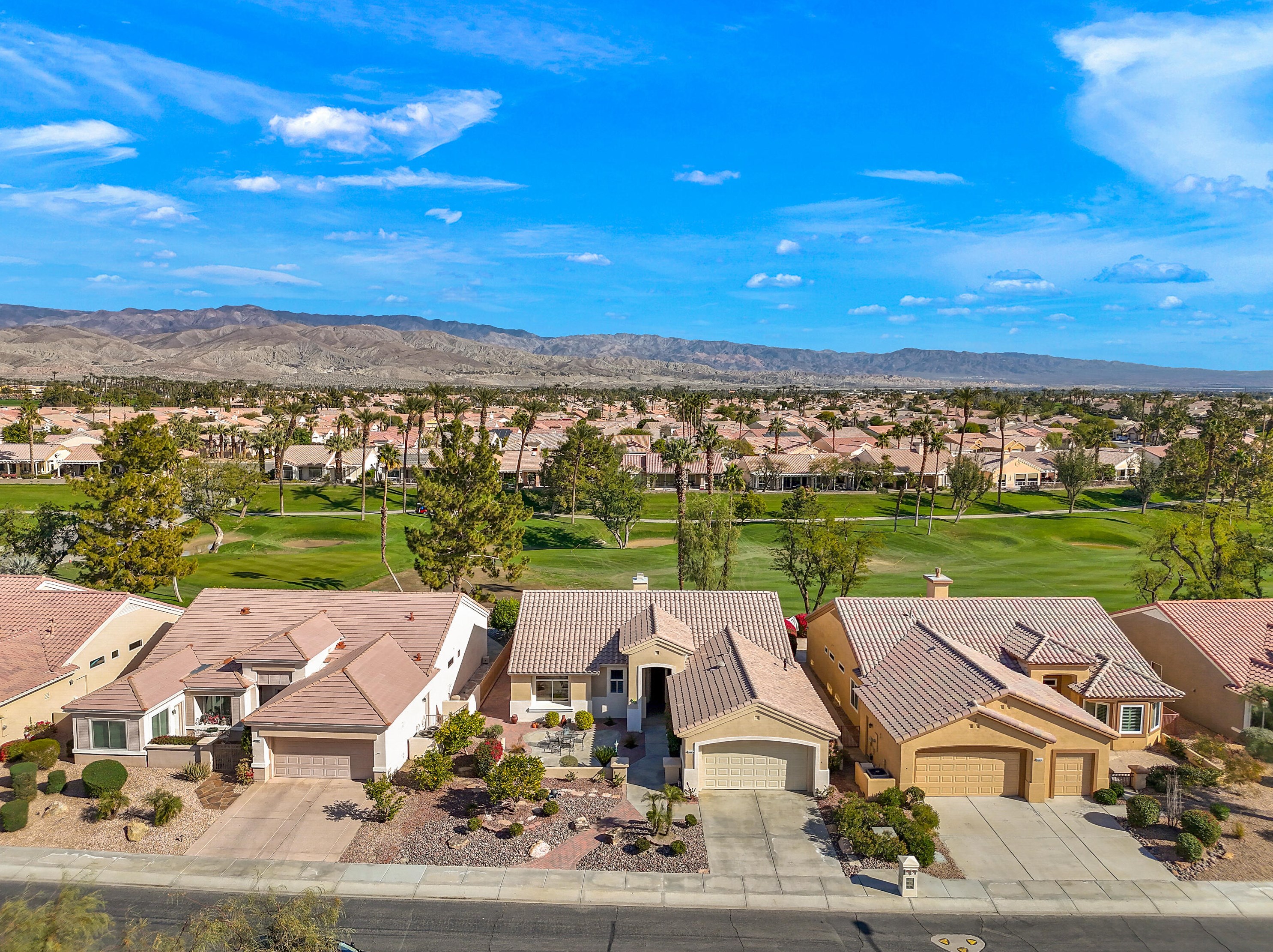 39567 Manorgate Rd, Palm Desert, CA 92211-1919