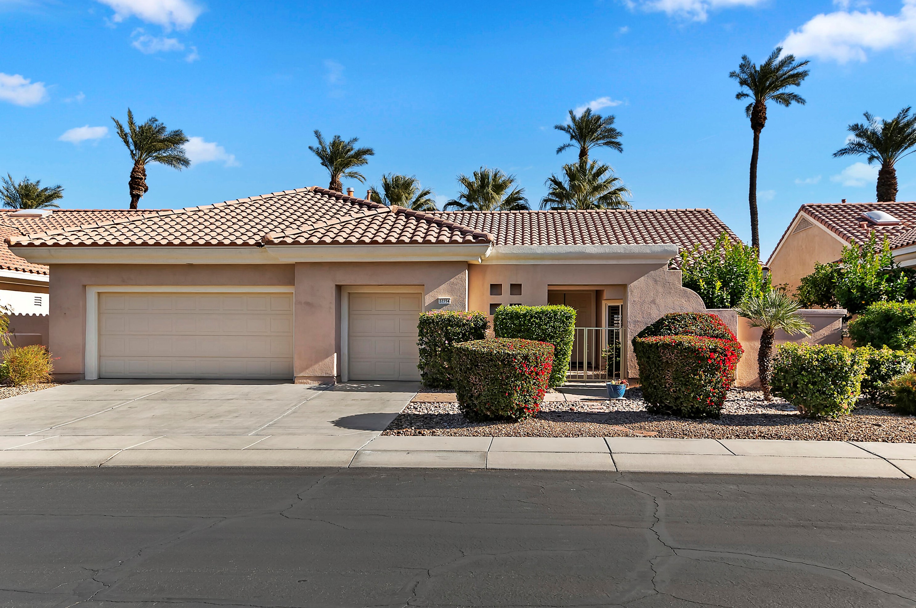 37754 Festival Dr, Palm Desert, CA 92211-1439