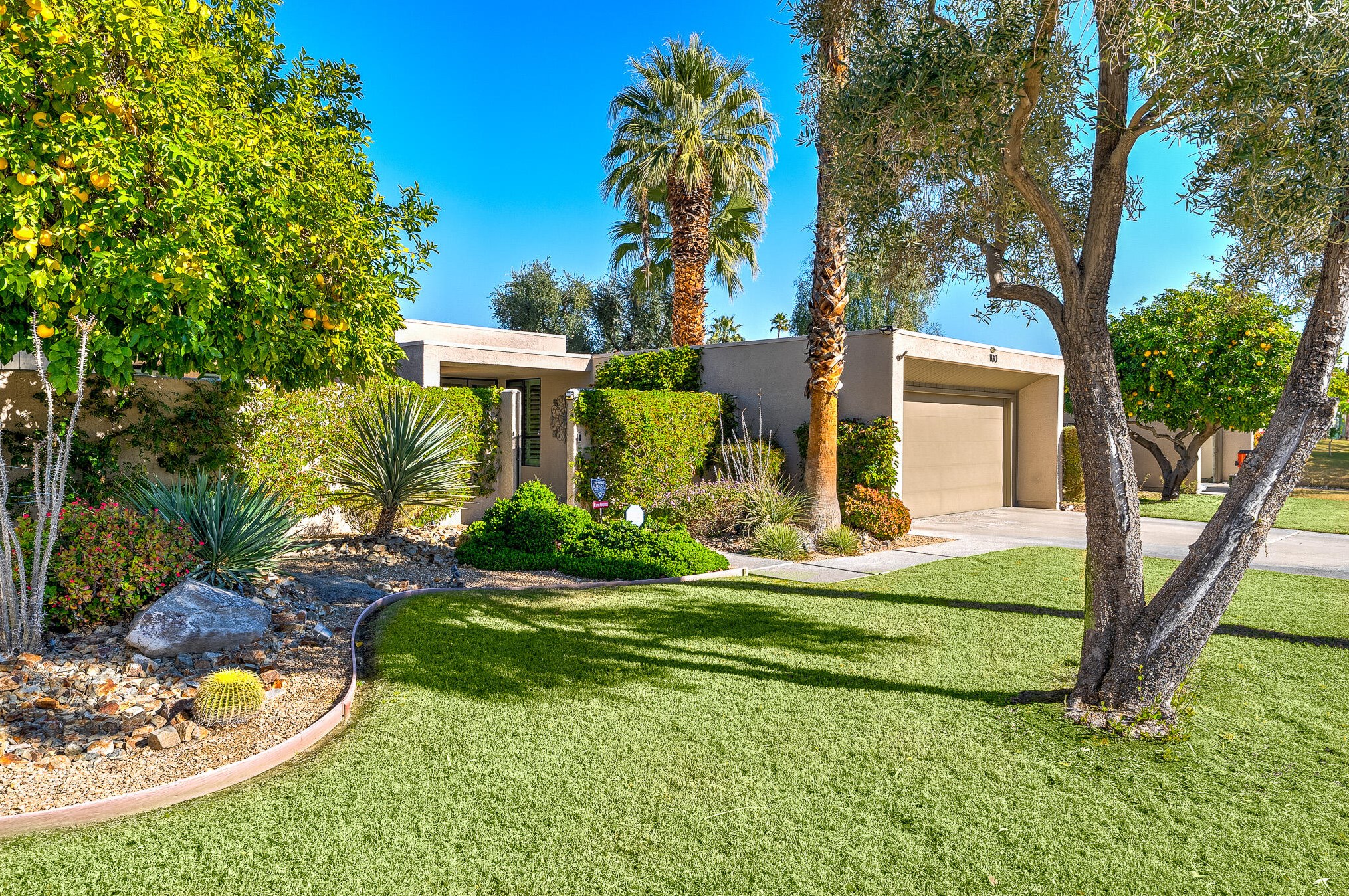 1130 La Jolla Rd, Palm Springs, CA 92264-9249