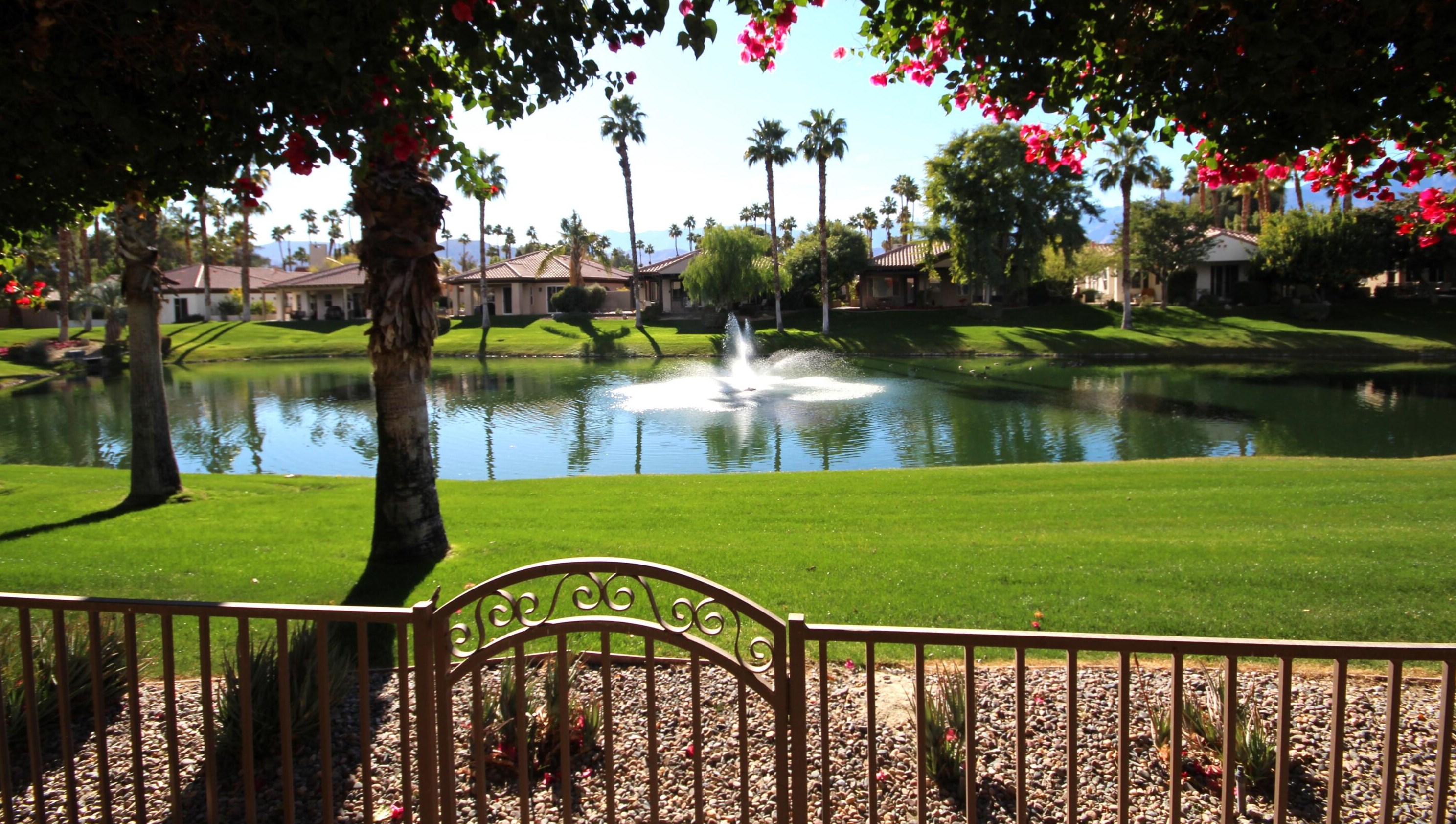 30 Wimbledon Dr, Rancho Mirage, CA 92270-1495
