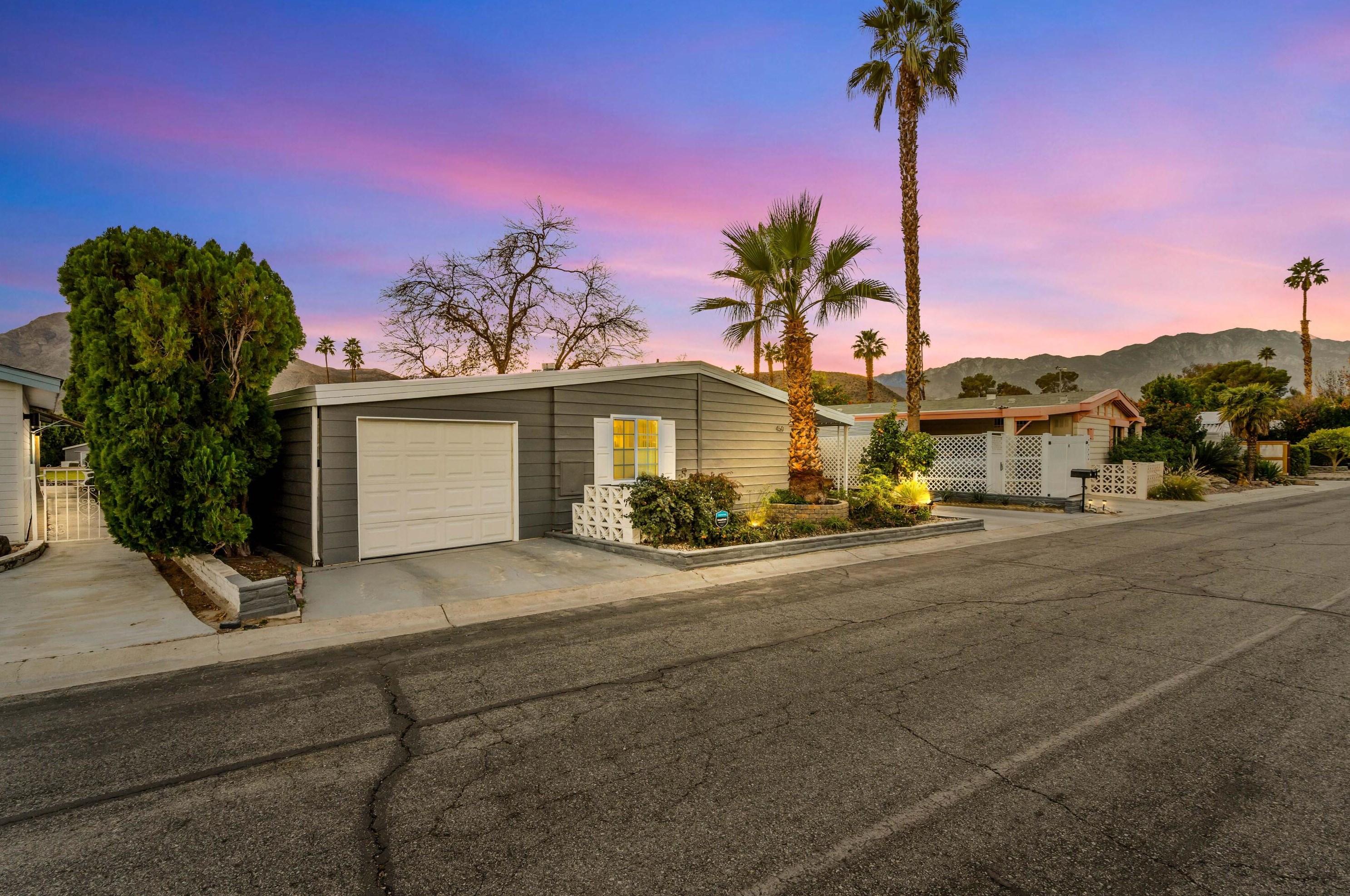 450 Paseo Perdido, Cathedral City CA  92234-1628 exterior