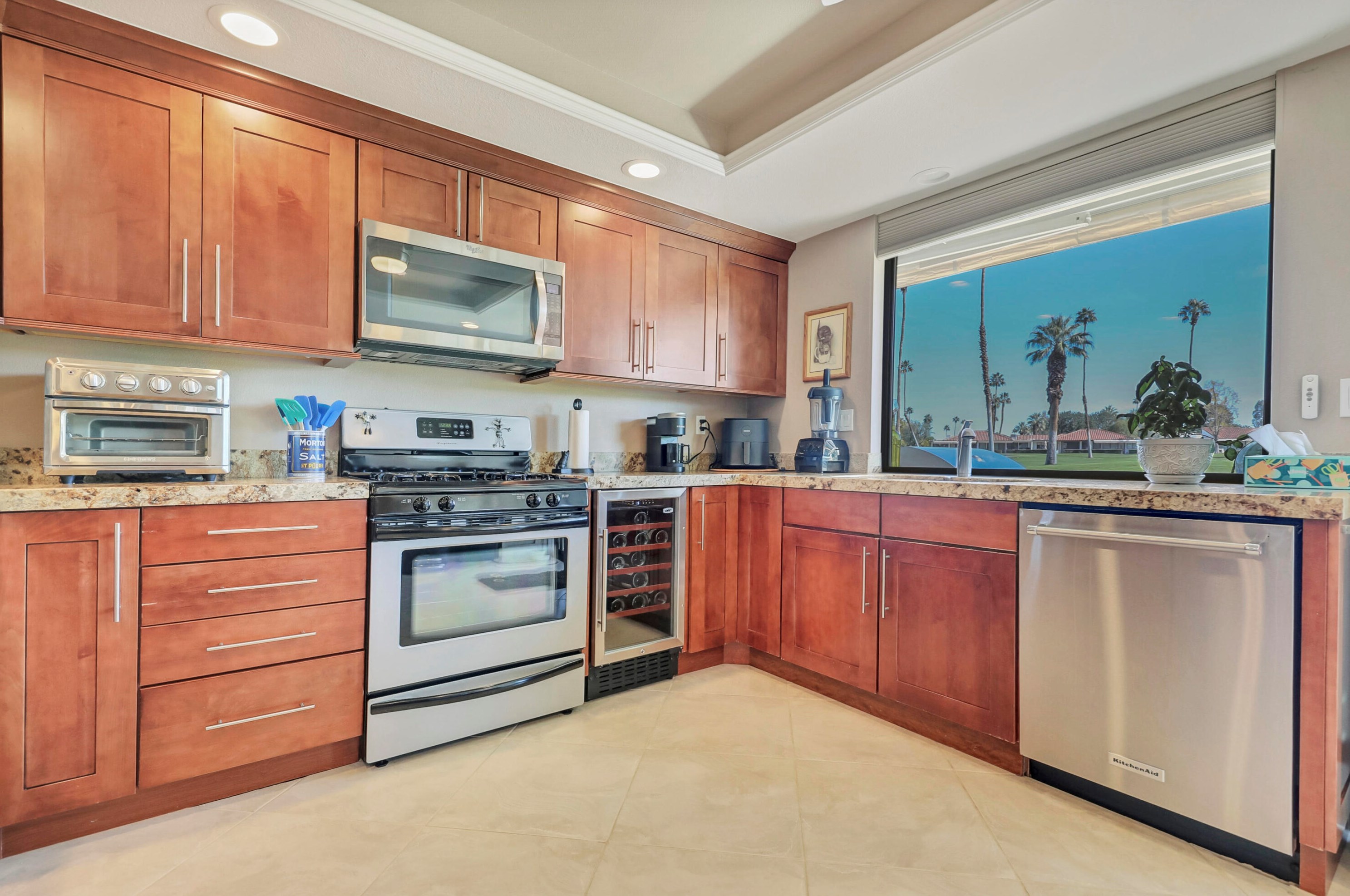 25 El Toro Dr, Rancho Mirage, CA 92270-4746
