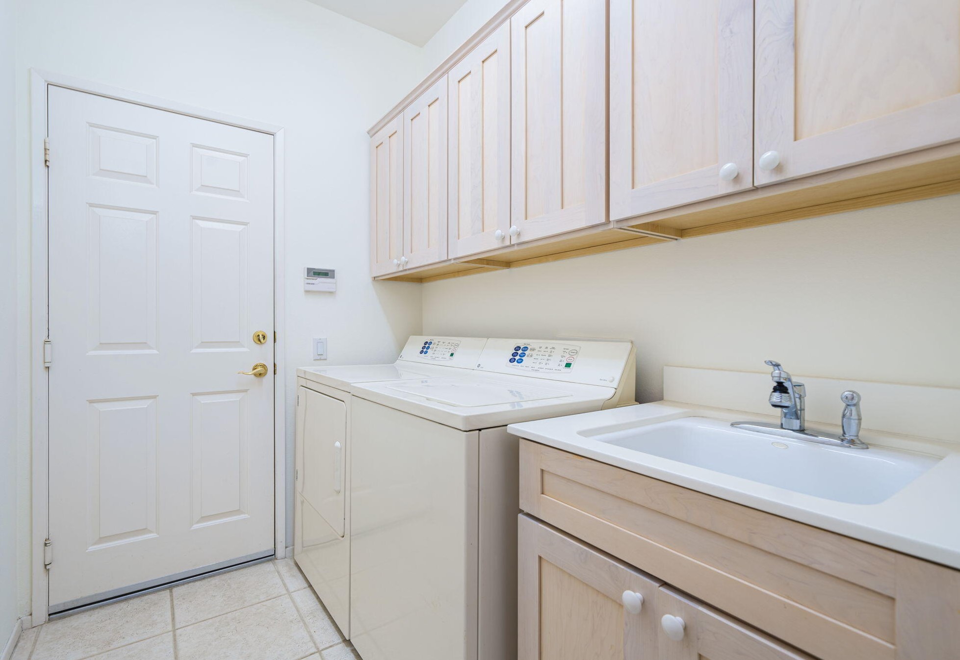 35897 Bramblewood Ave, Palm Desert CA  92211-2684 exterior