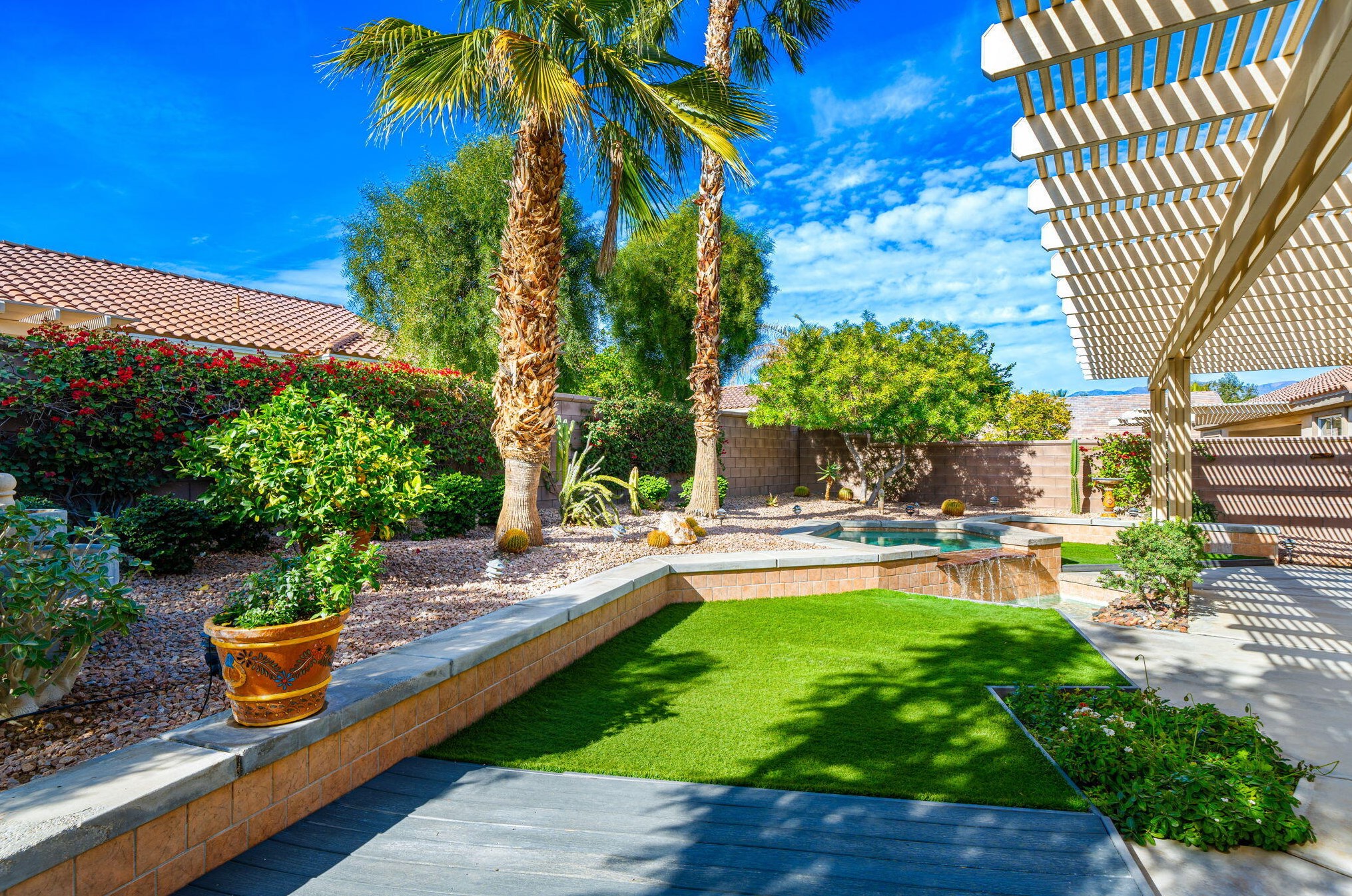35897 Bramblewood Ave, Palm Desert CA  92211-2684 exterior