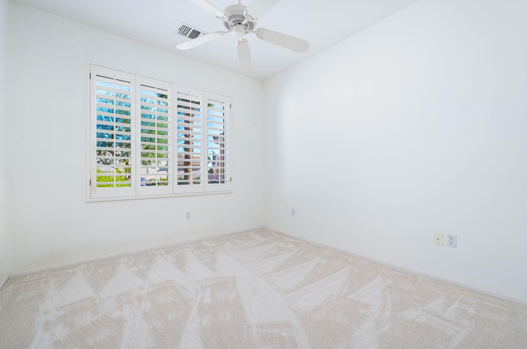 35897 Bramblewood Ave, Palm Desert CA  92211-2684 exterior