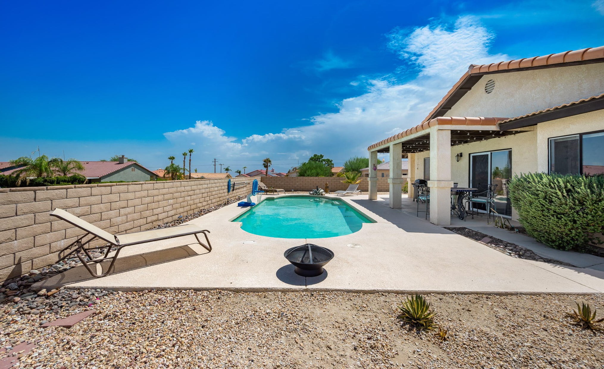 64329 Spyglass Ave, Desert Hot Springs CA  92240-1204 exterior