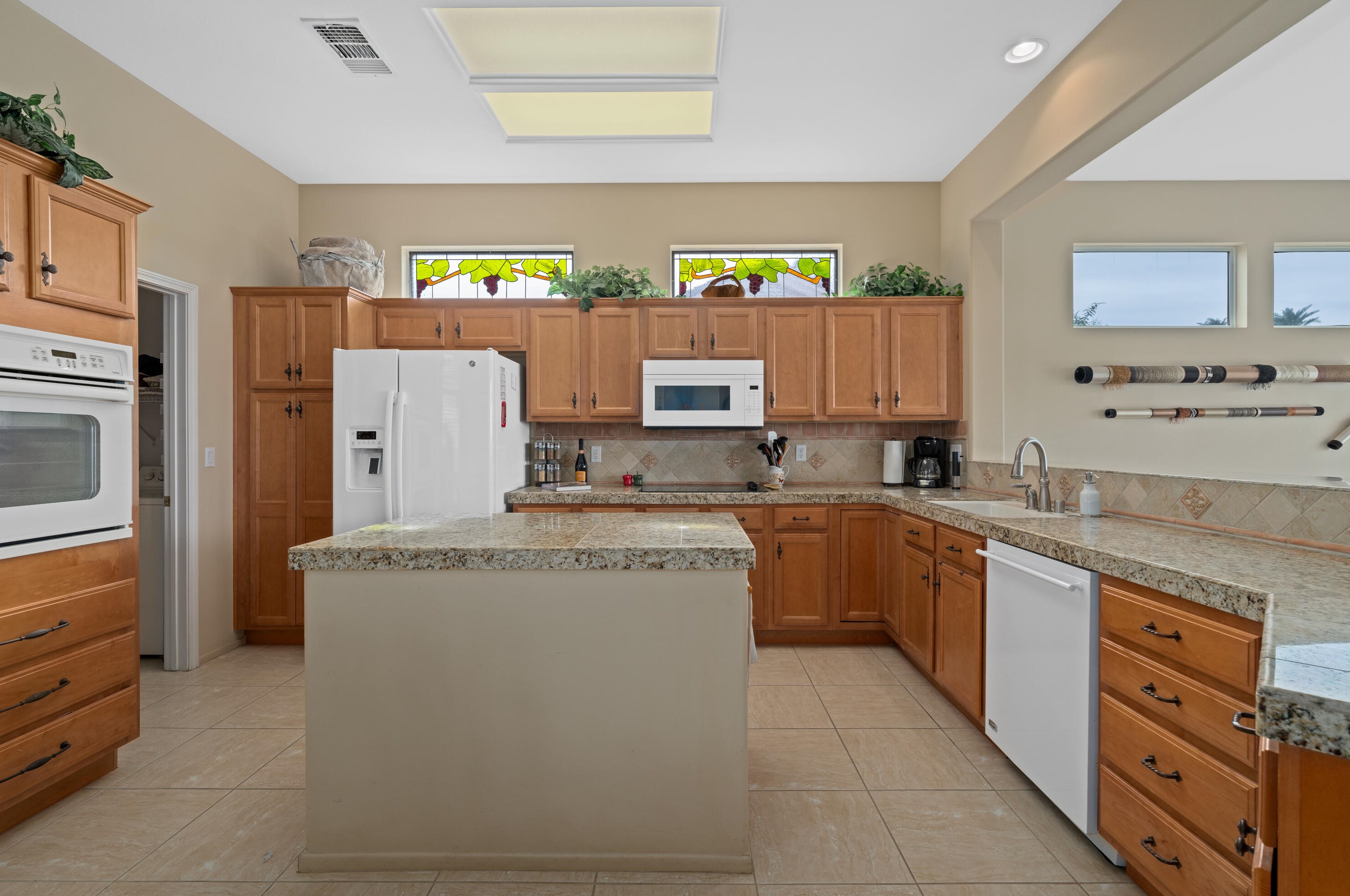 35127 Rosemont Dr, Palm Desert CA  92211-3742 exterior