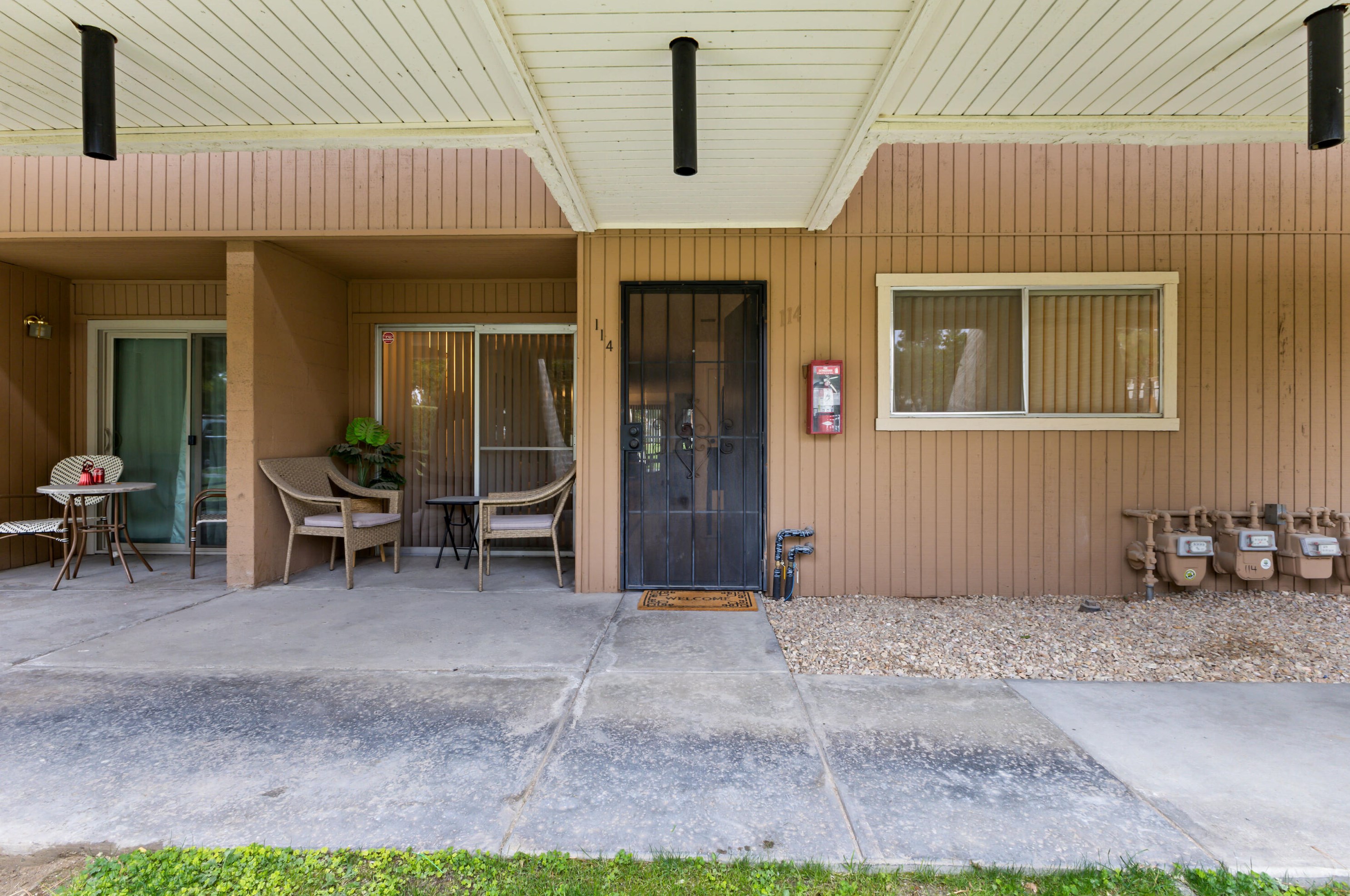 575 N Villa Ct #114, Palm Springs, CA 92262