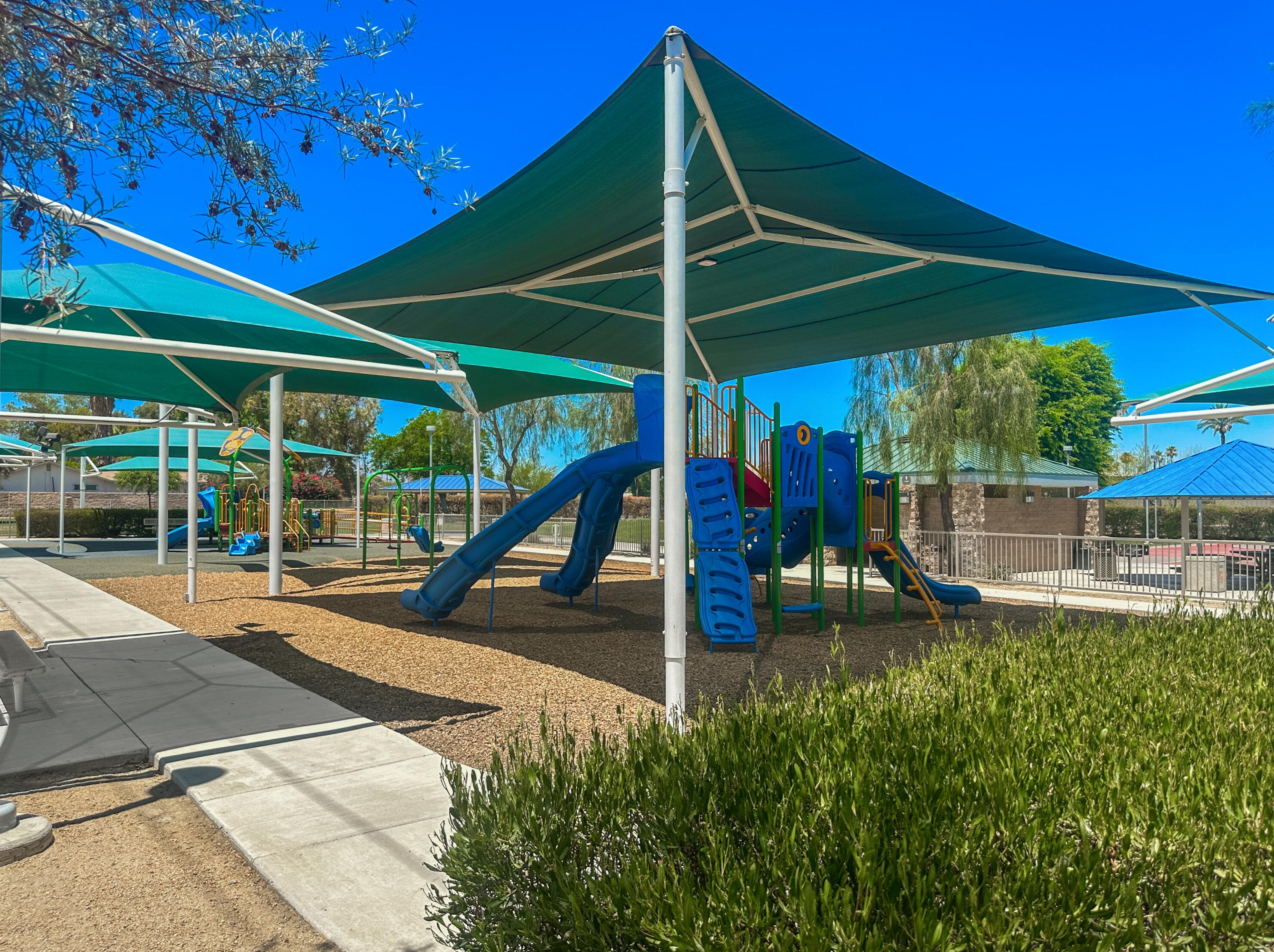 77265 Michigan Dr, Palm Desert CA  92211-7933 exterior