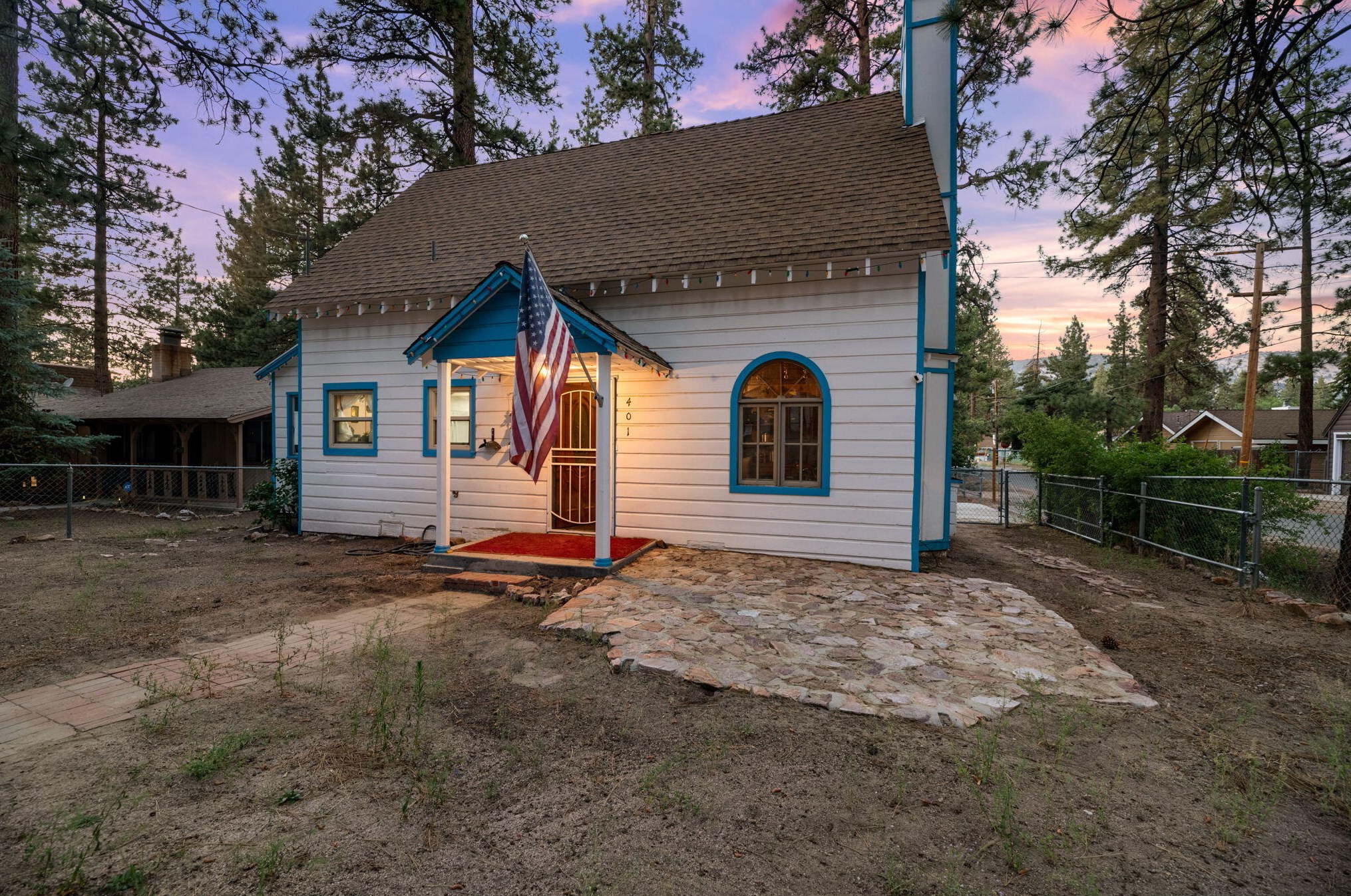 401 Sherwood Blvd, Big Bear City CA  92314-9659 exterior